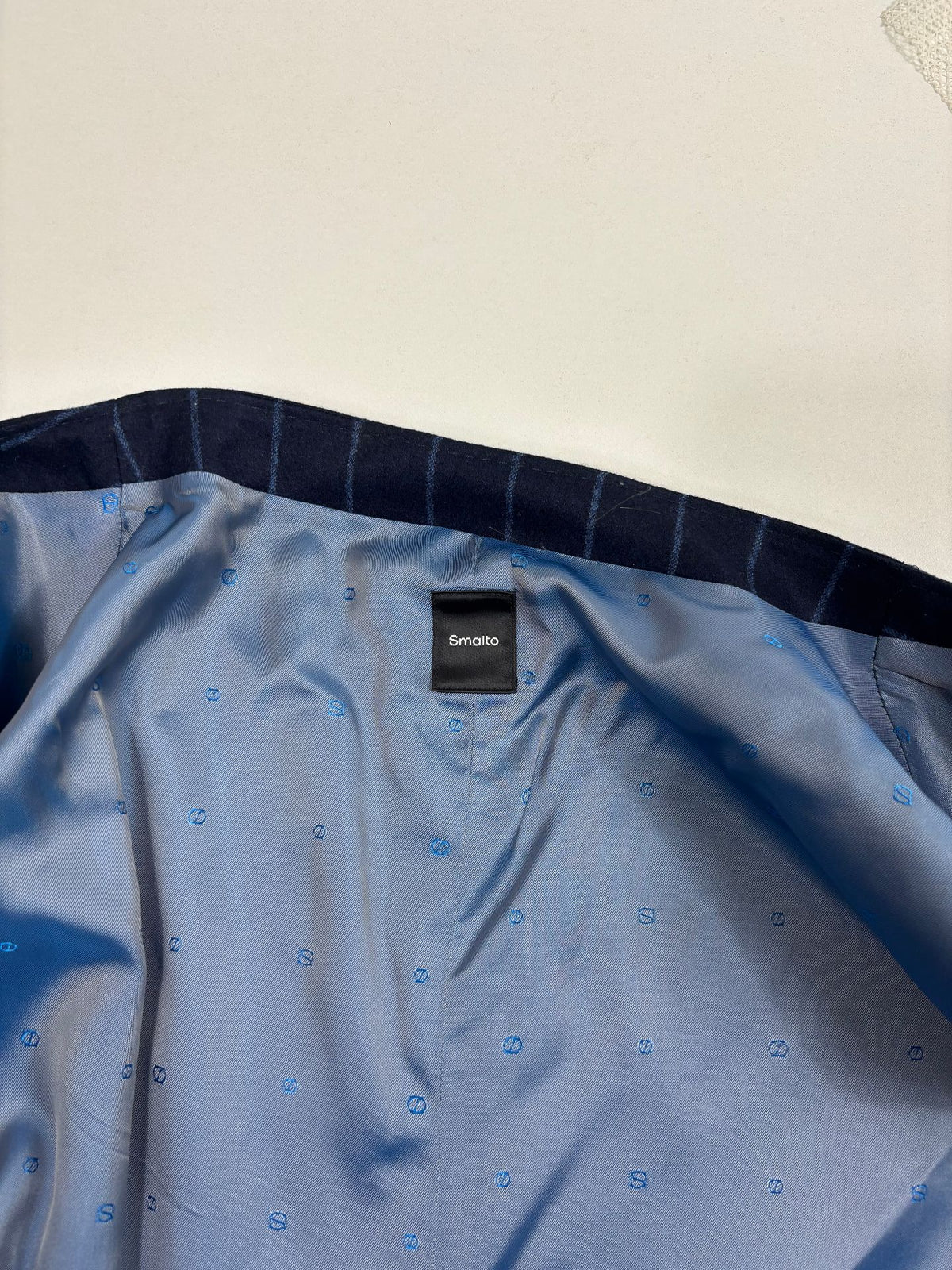 Costume trois pièces Smalto laine et cachemire rayé bleu marine – Taille 56-9