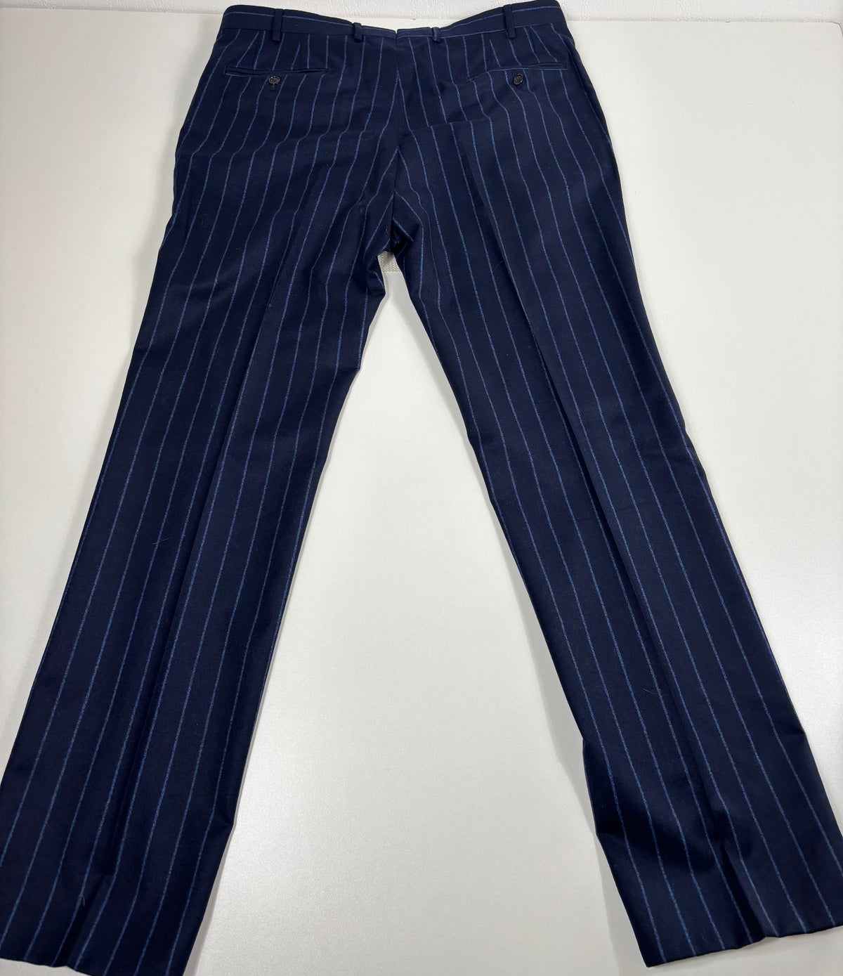 Costume trois pièces Smalto laine et cachemire rayé bleu marine – Taille 56-18