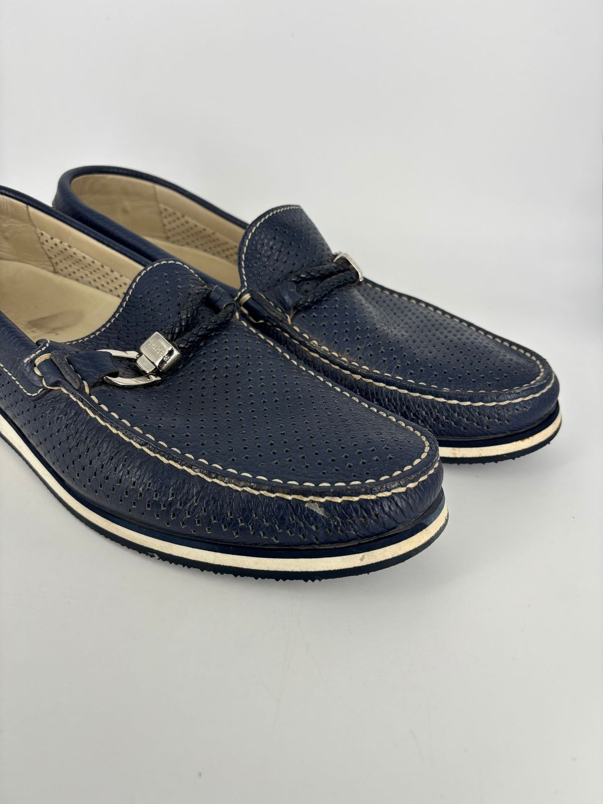 Mocassins bateau Baldinini en cuir perforé bleu marine – Pointure 43-8