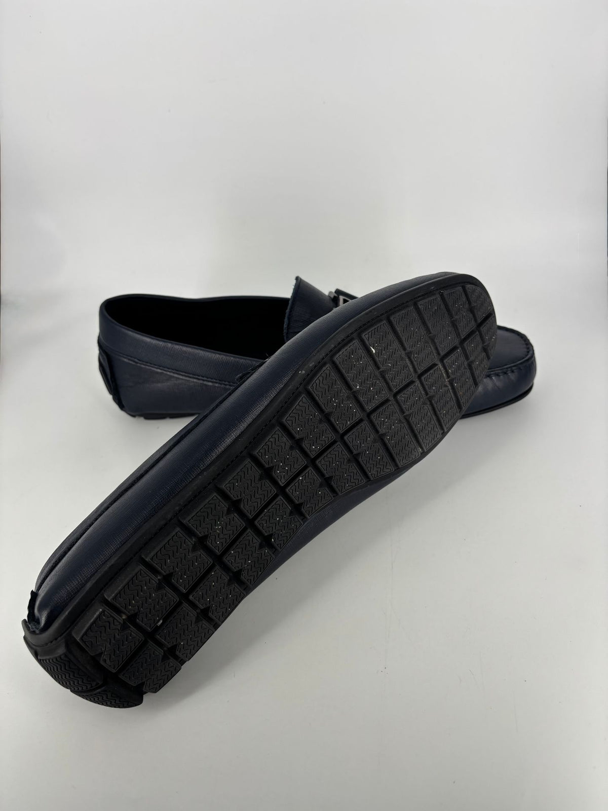 Mocassins Baldinini en cuir texturé bleu marine boucle logo B – Pointure 43-11