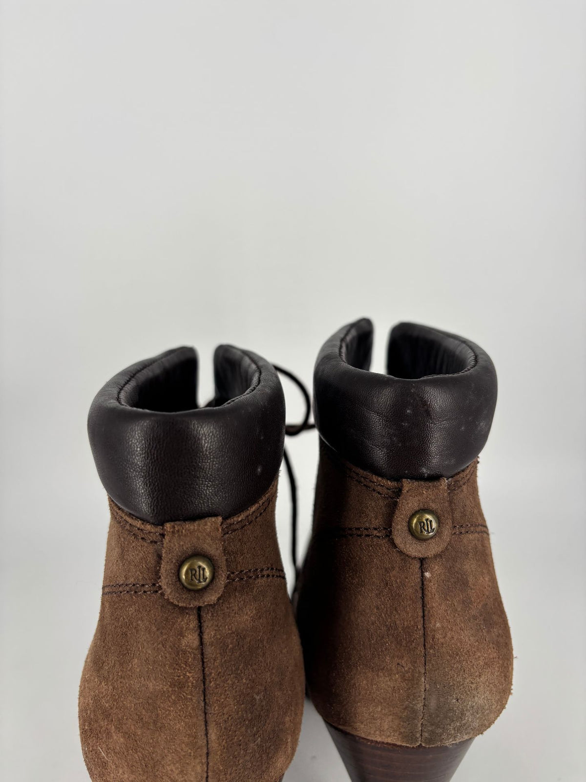 Bottines Lauren Ralph Lauren Darby daim marron à talon – Pointure 36-7