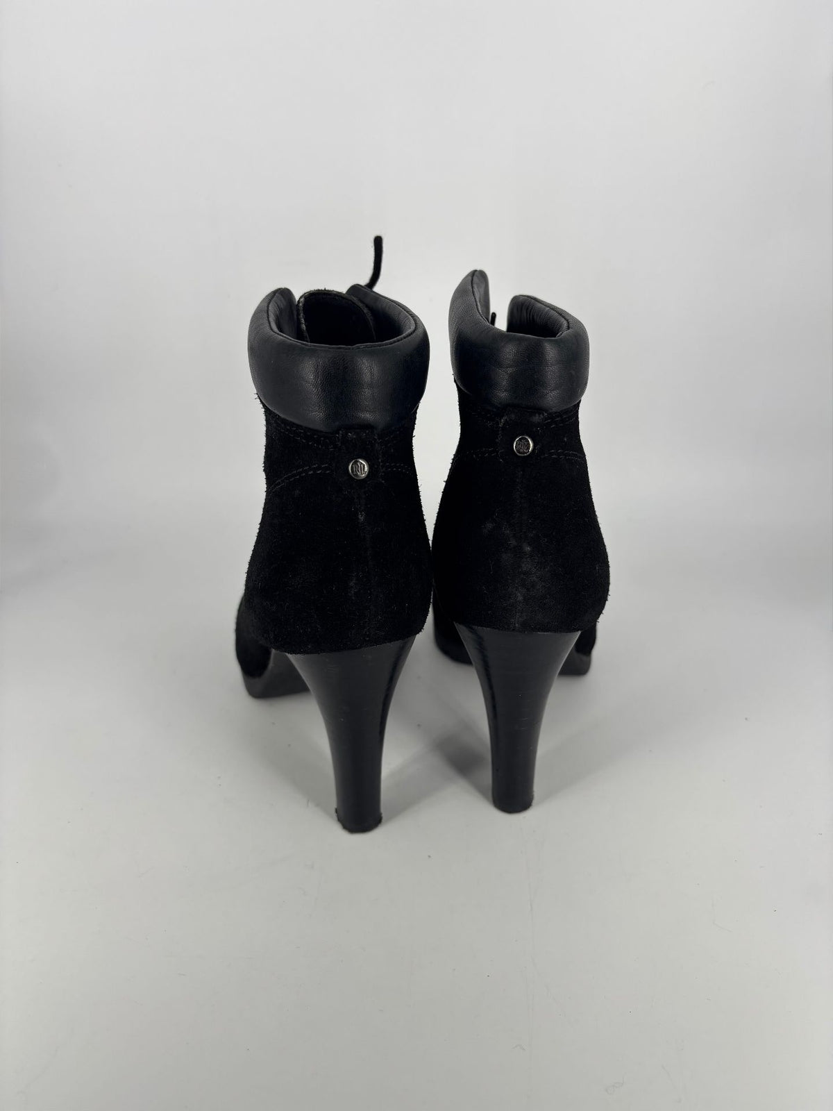 Bottines Lauren Ralph Lauren Darby en daim noir à talon – Pointure 36-4