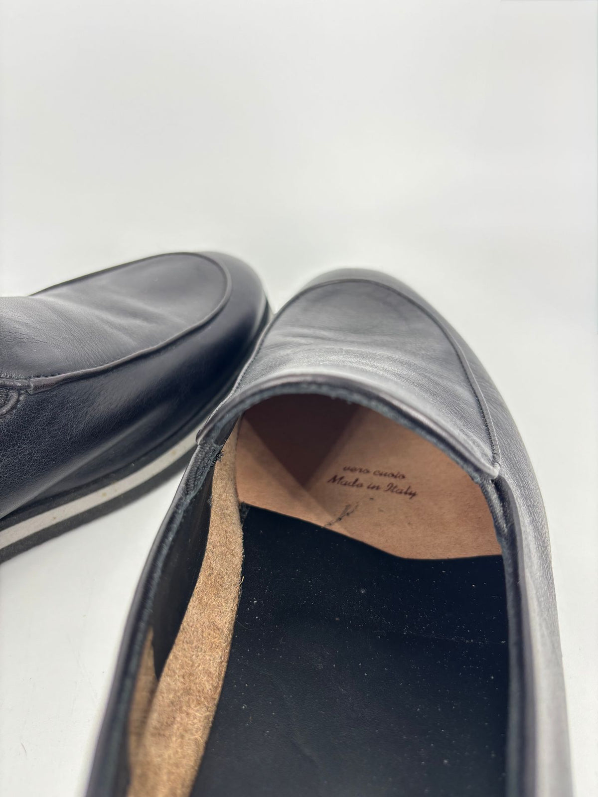 Mocassins Baldinini en cuir lisse noir semelle bicolore – Pointure 43-9