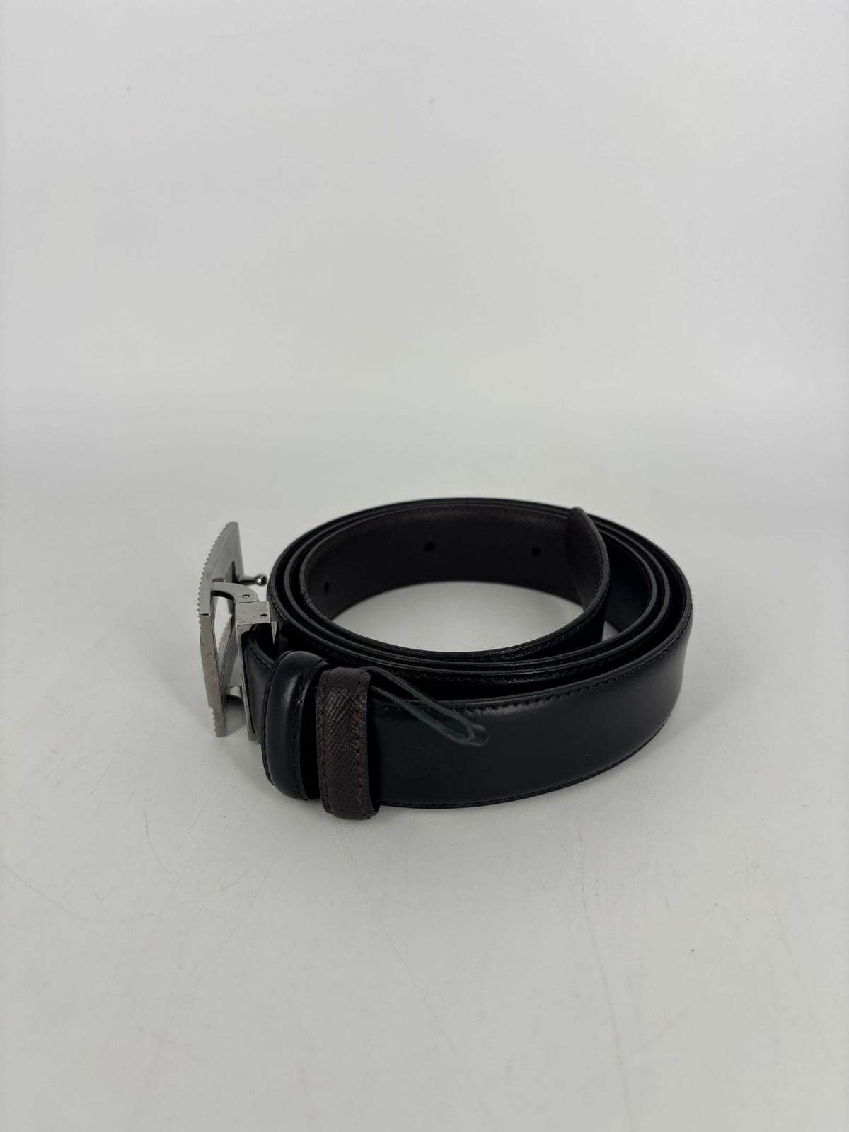 Ceinture Dunhill en cuir noir boucle argentée texturée – Taille 110-4