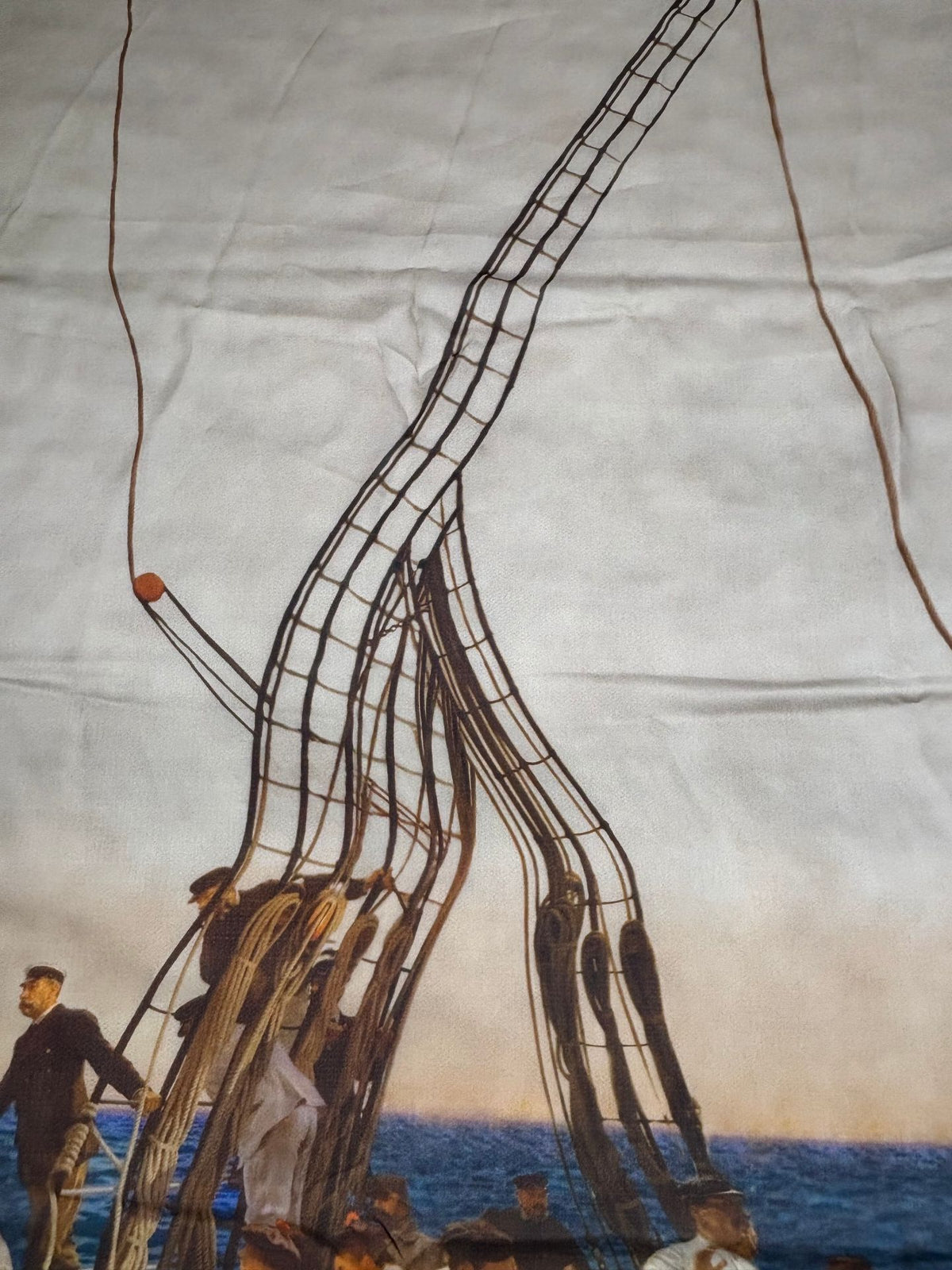 Grand châle Akris Collector en soie imprimé Prince Albert – 160 x 160 cm-5