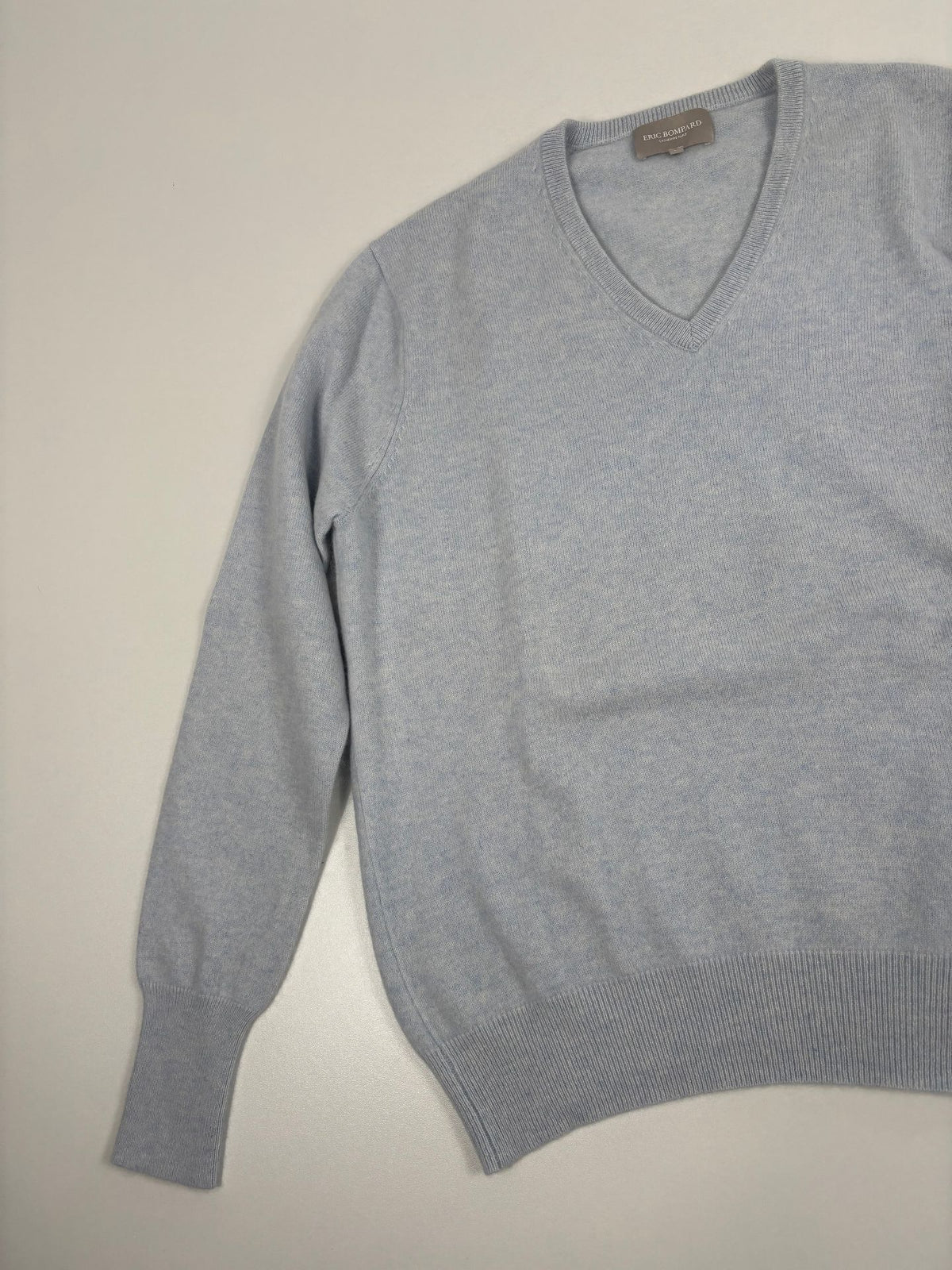 Pull Eric Bompard col V en pur cachemire bleu ciel chiné – Taille L-2