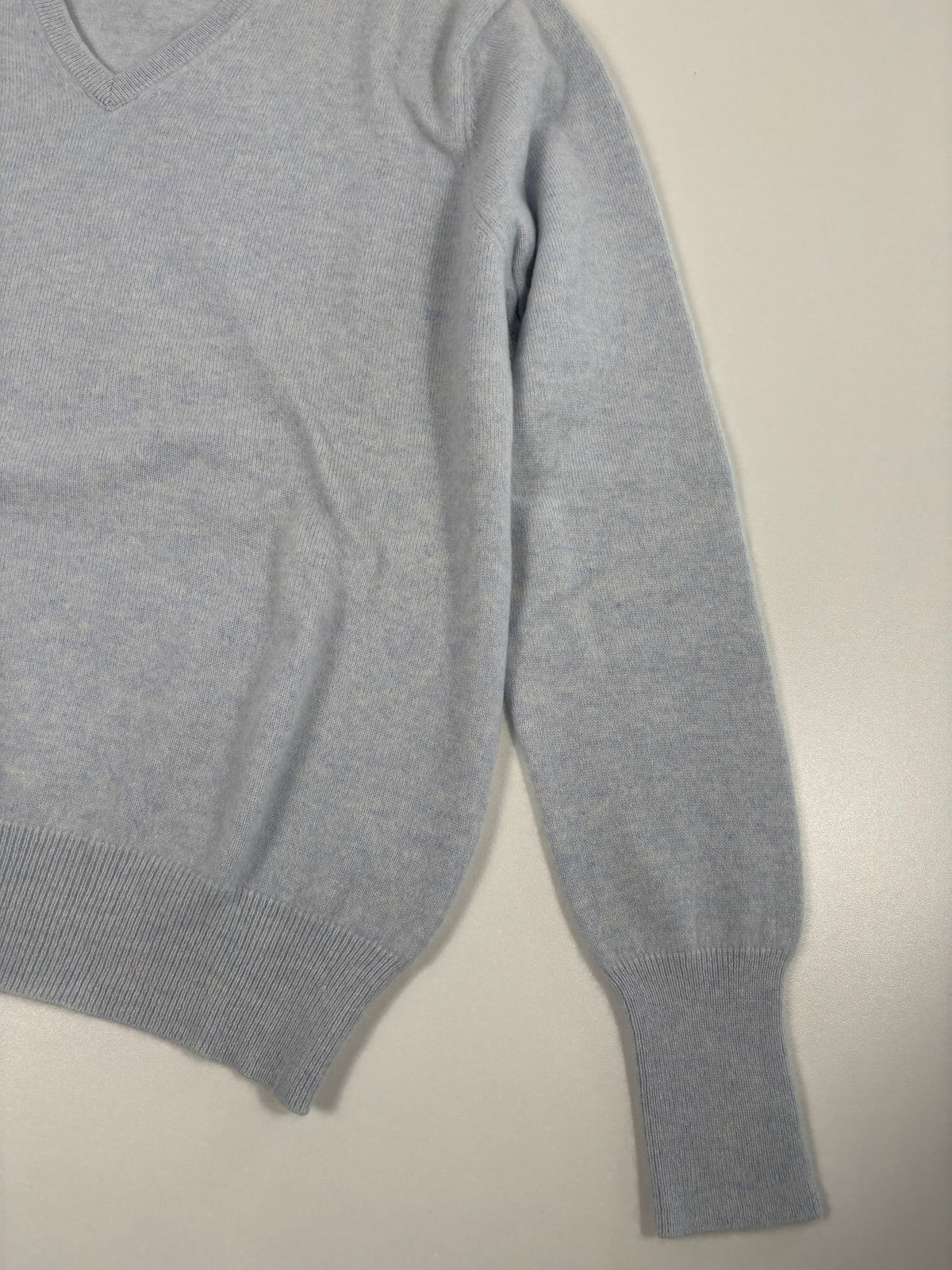 Pull Eric Bompard col V en pur cachemire bleu ciel chiné – Taille L-5