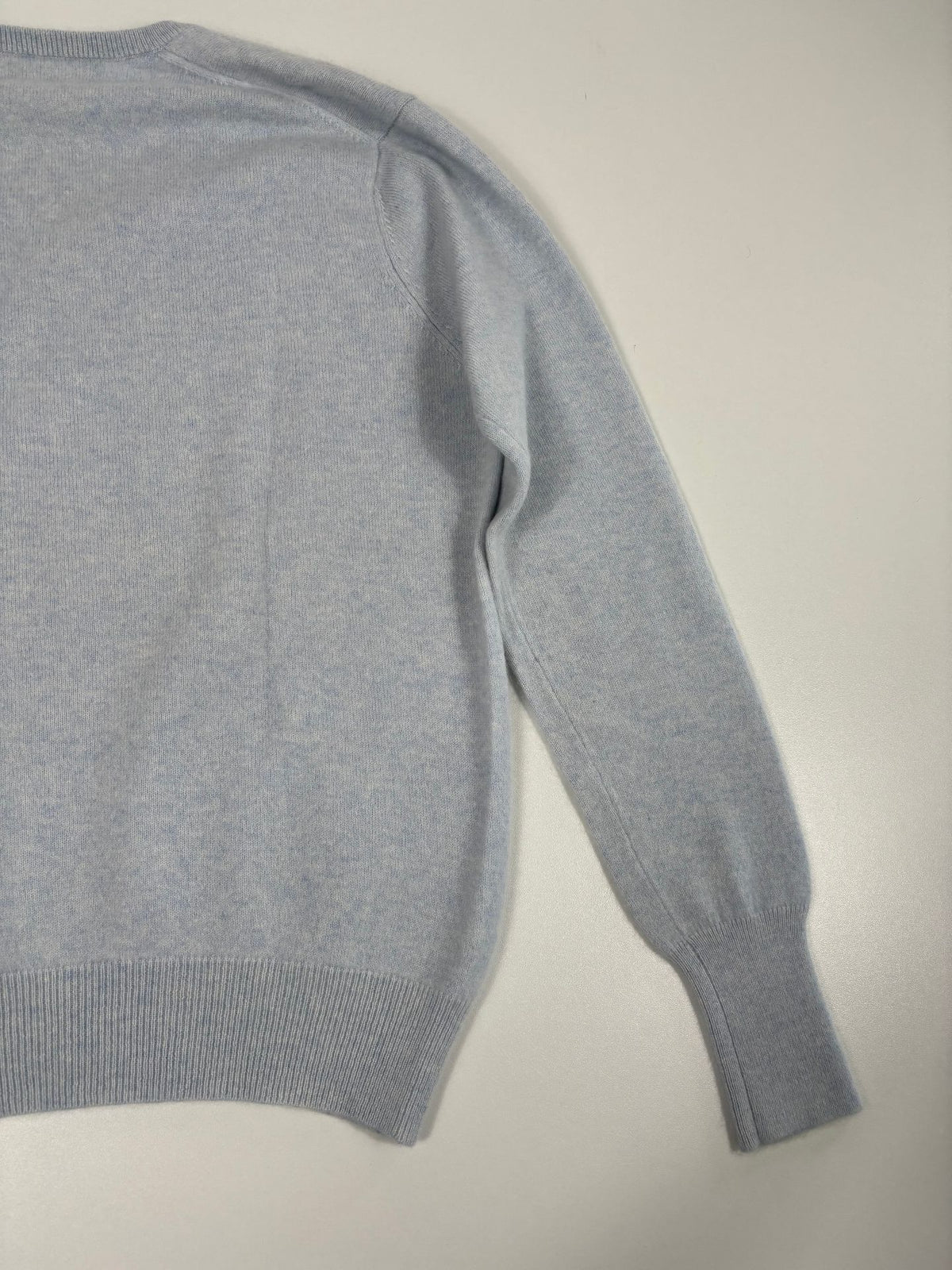Pull Eric Bompard col V en pur cachemire bleu ciel chiné – Taille L-8