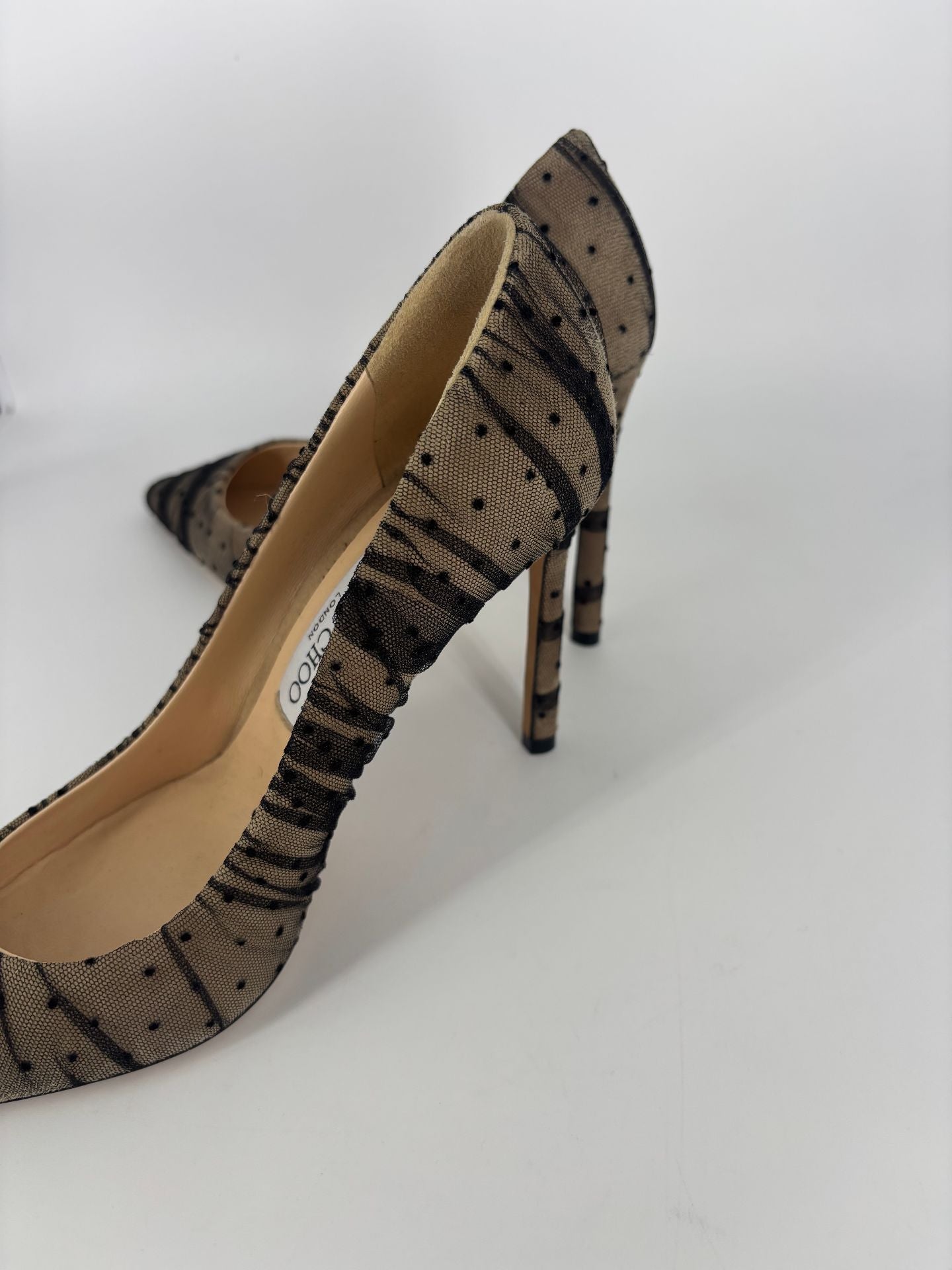 Escarpins Jimmy Choo Romy tulle plumetis noir fond chair – P.36 – Parfait état-10