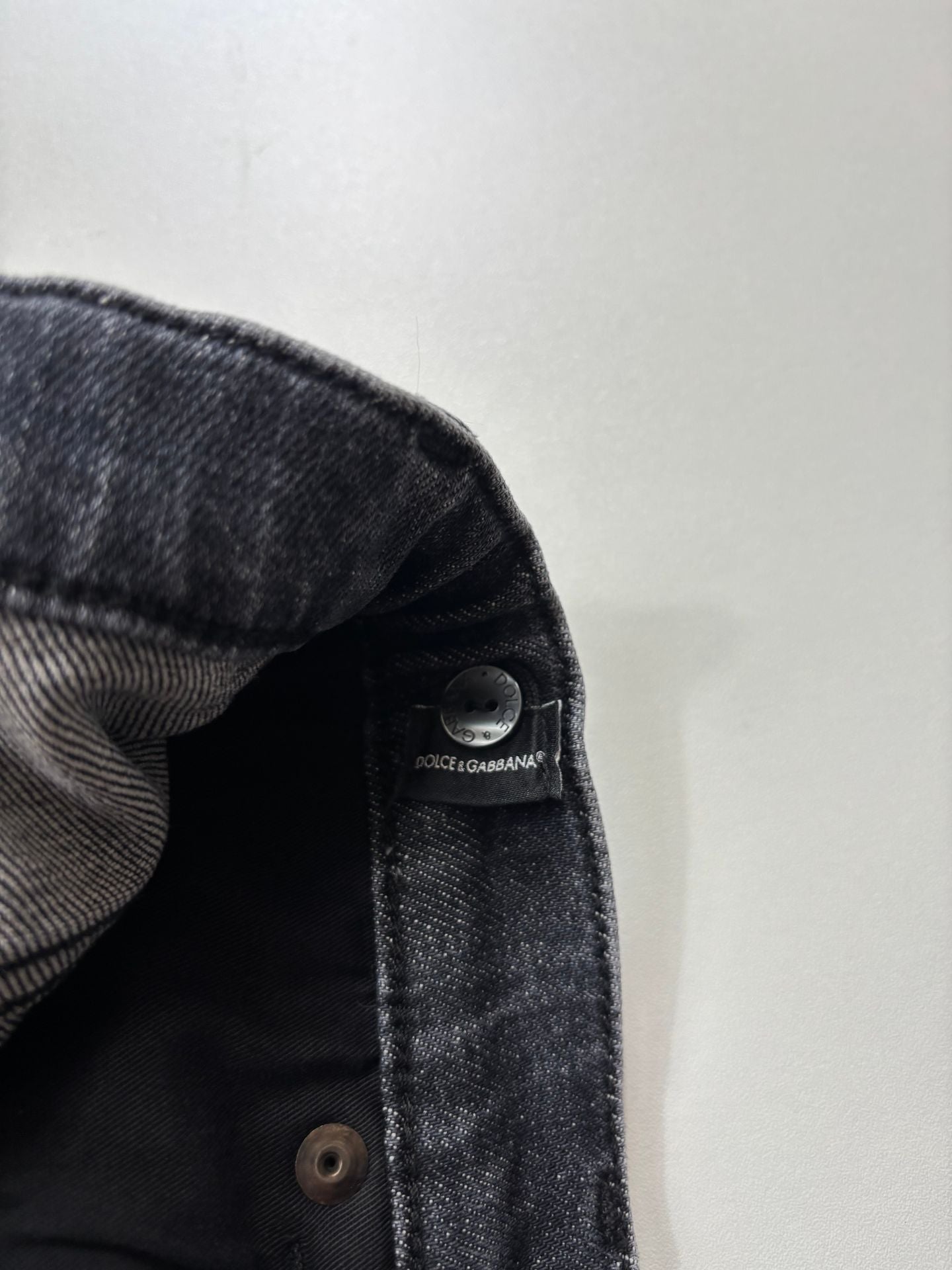 Jean Dolce & Gabbana enfant denim noir délavé plaque logo – Taille 10 ans-7