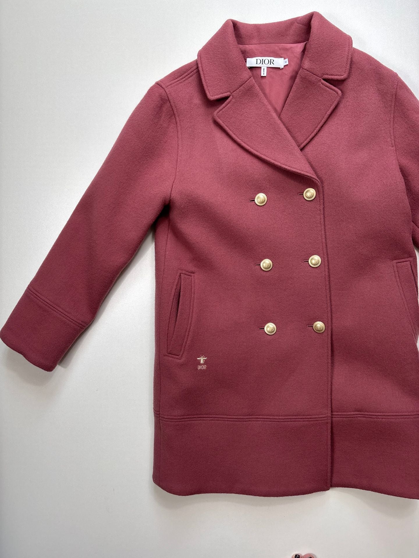 Ensemble Dior enfant caban croisé + jupe trapèze vieux rose – boutons dorés abeille – 12 ans-11