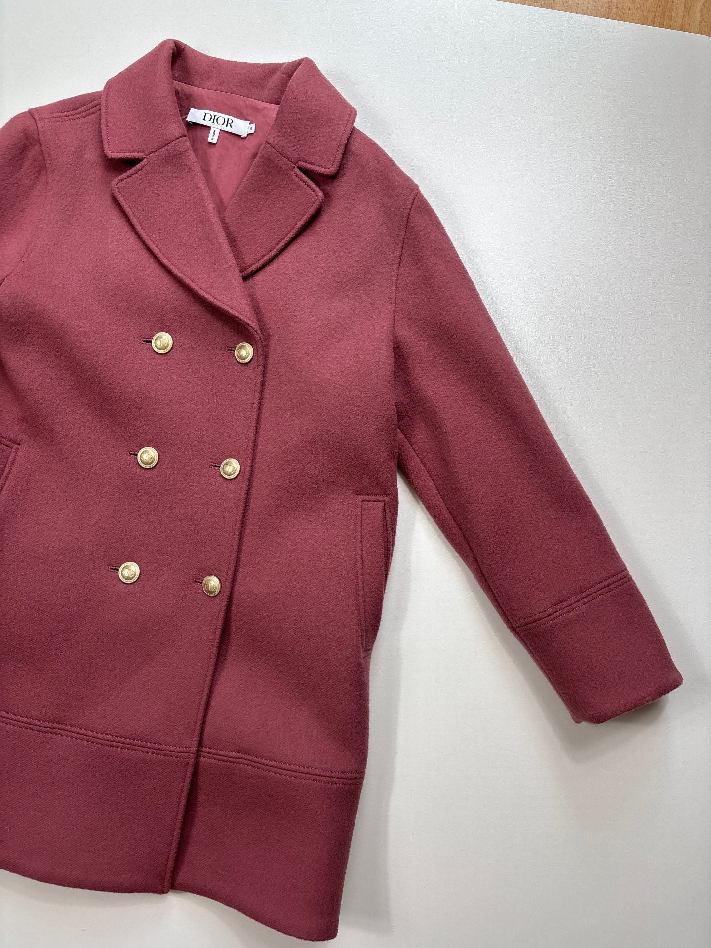 Ensemble Dior enfant caban croisé + jupe trapèze vieux rose – boutons dorés abeille – 12 ans-12