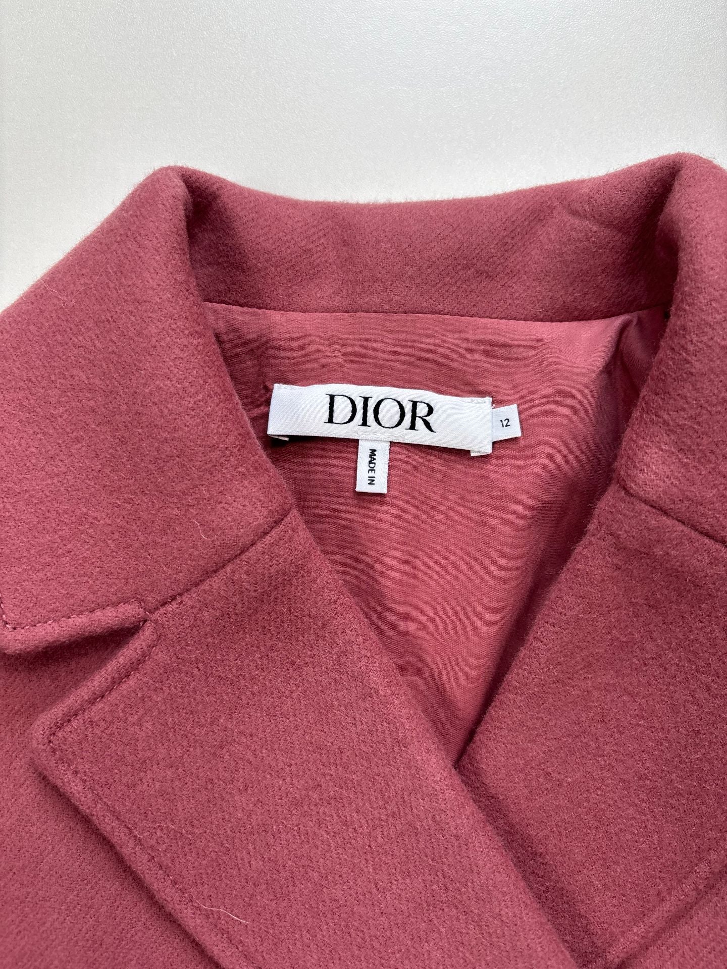 Ensemble Dior enfant caban croisé + jupe trapèze vieux rose – boutons dorés abeille – 12 ans-15