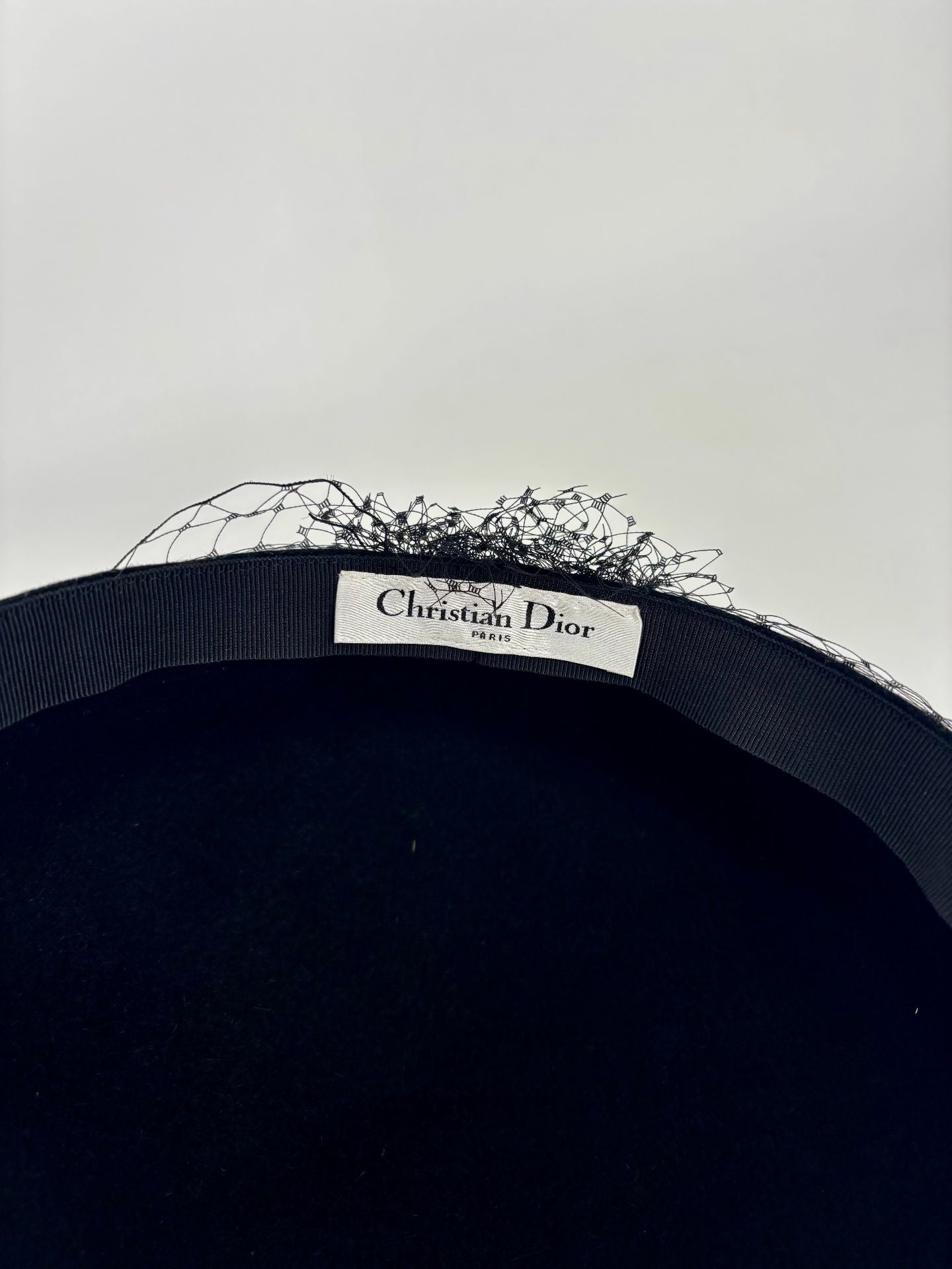 Béret Christian Dior Paris vintage velours noir voilette résille – Archive-4