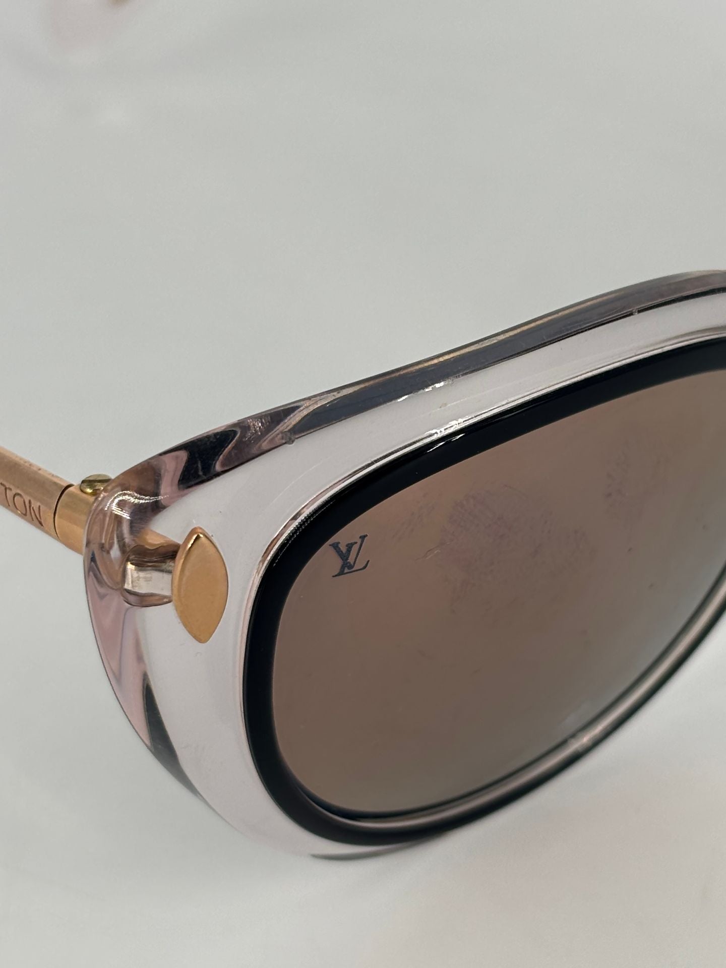 Lunettes de soleil Louis Vuitton cat-eye métal rose gold verres miroir-8