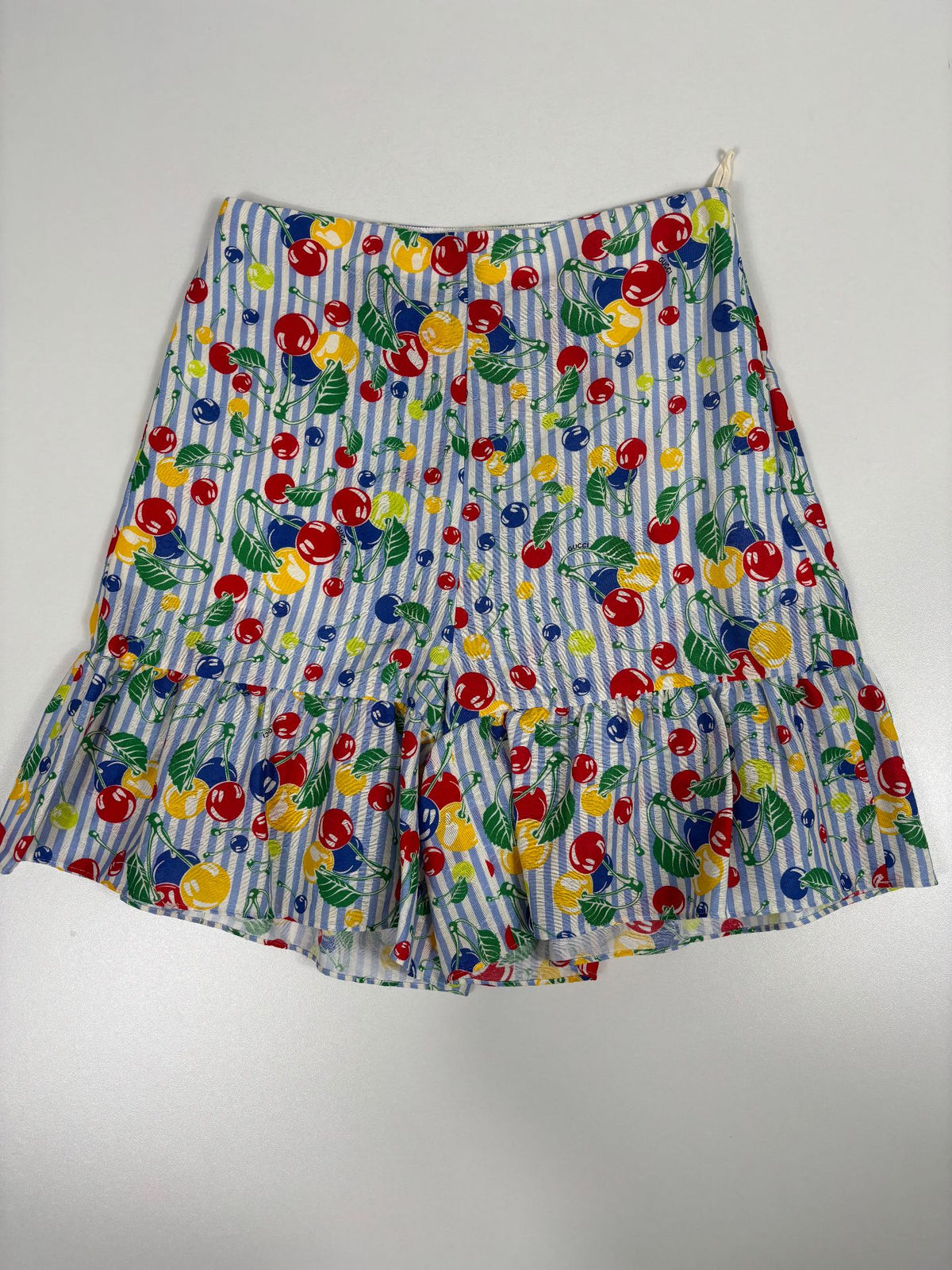 Short Gucci en coton rayé imprimé cerises à volant – Taille 36-5