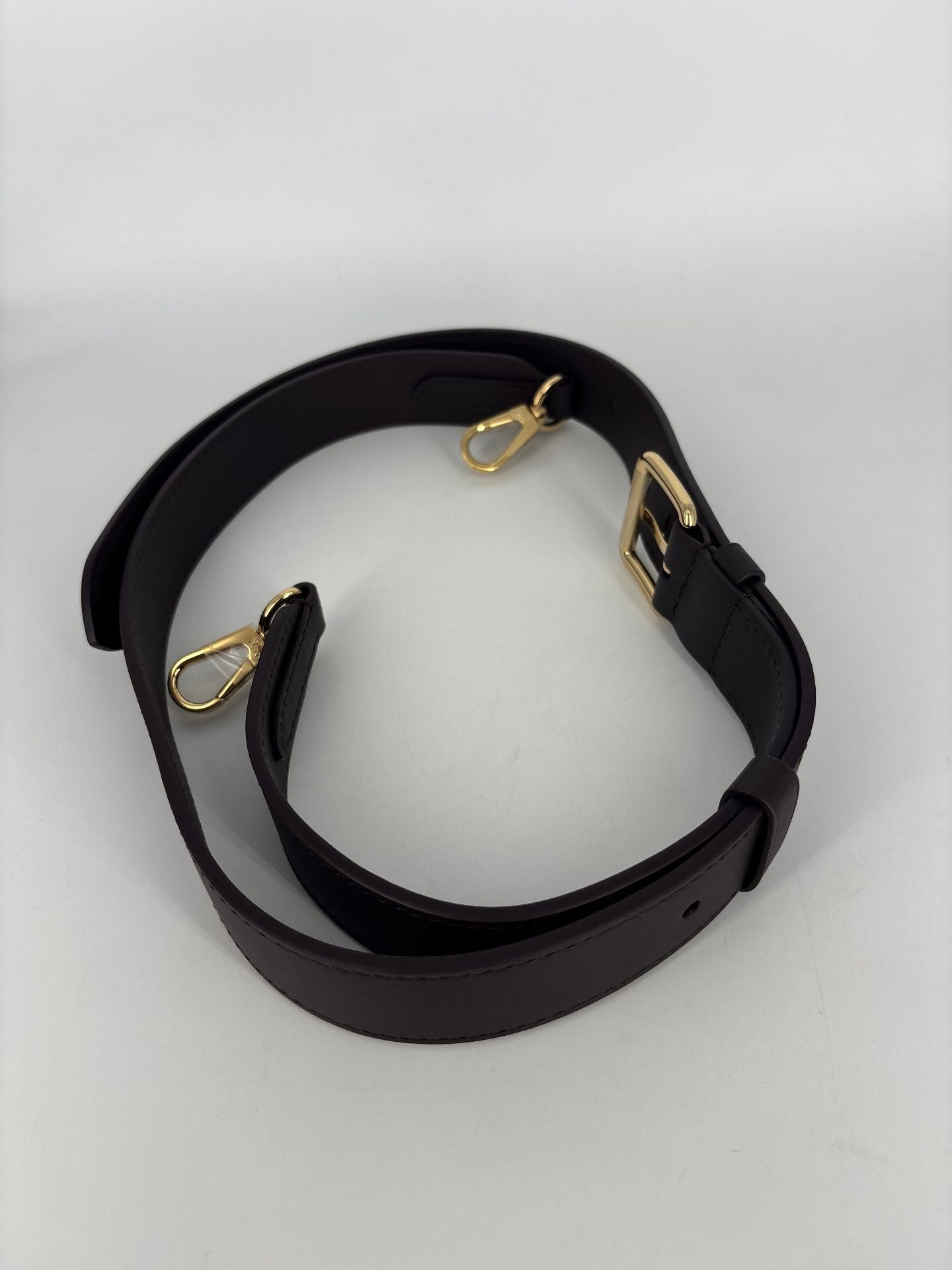 Bandoulière Louis Vuitton cuir noir crochets dorés-2