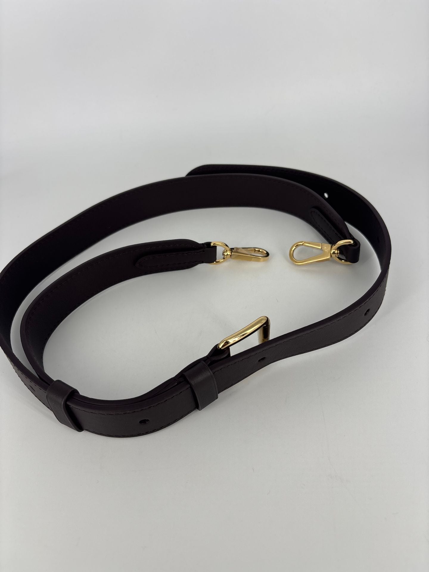 Bandoulière Louis Vuitton cuir noir crochets dorés-3