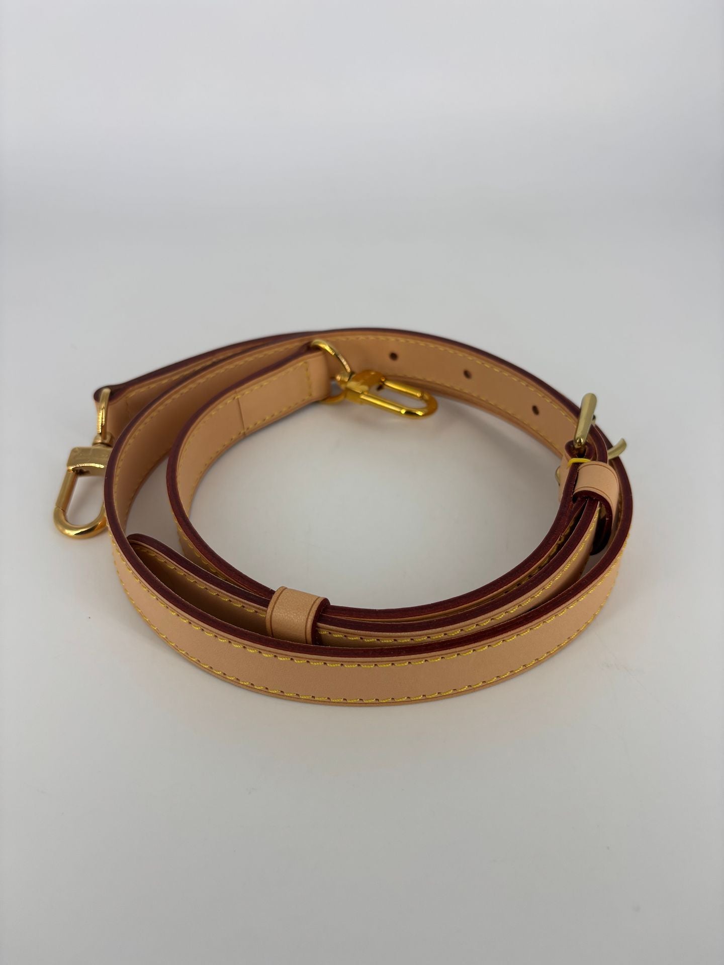 Bandoulière Louis Vuitton cuir beige réglable crochets dorés-2
