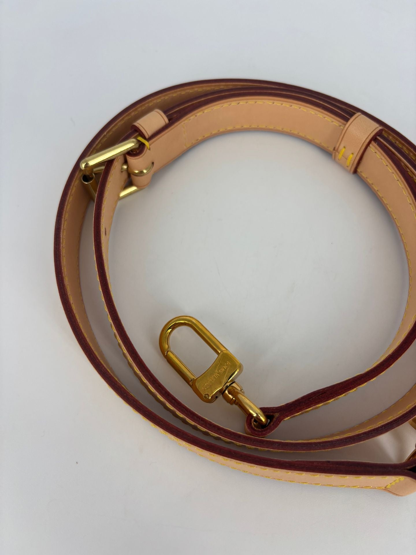 Bandoulière Louis Vuitton cuir beige réglable crochets dorés-6