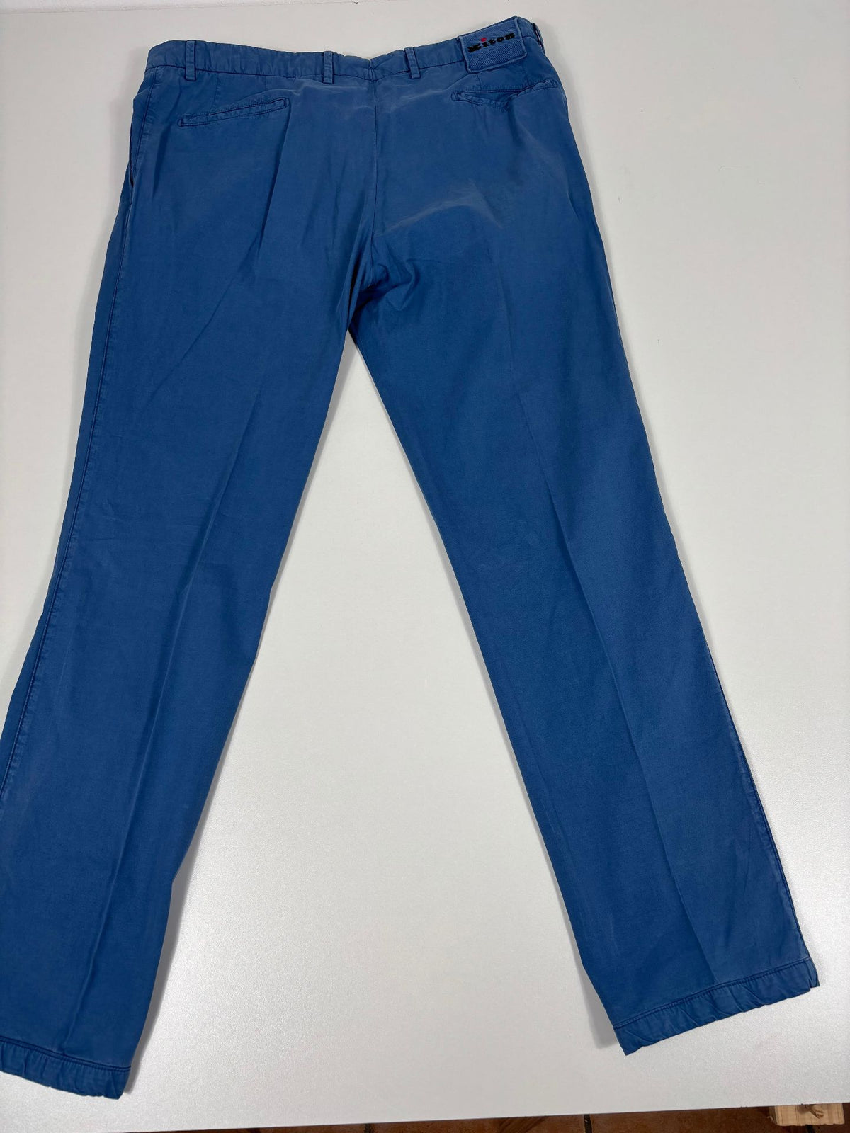 Pantalon chino Kiton bleu en coton et soie stretch – Taille FR 48-10