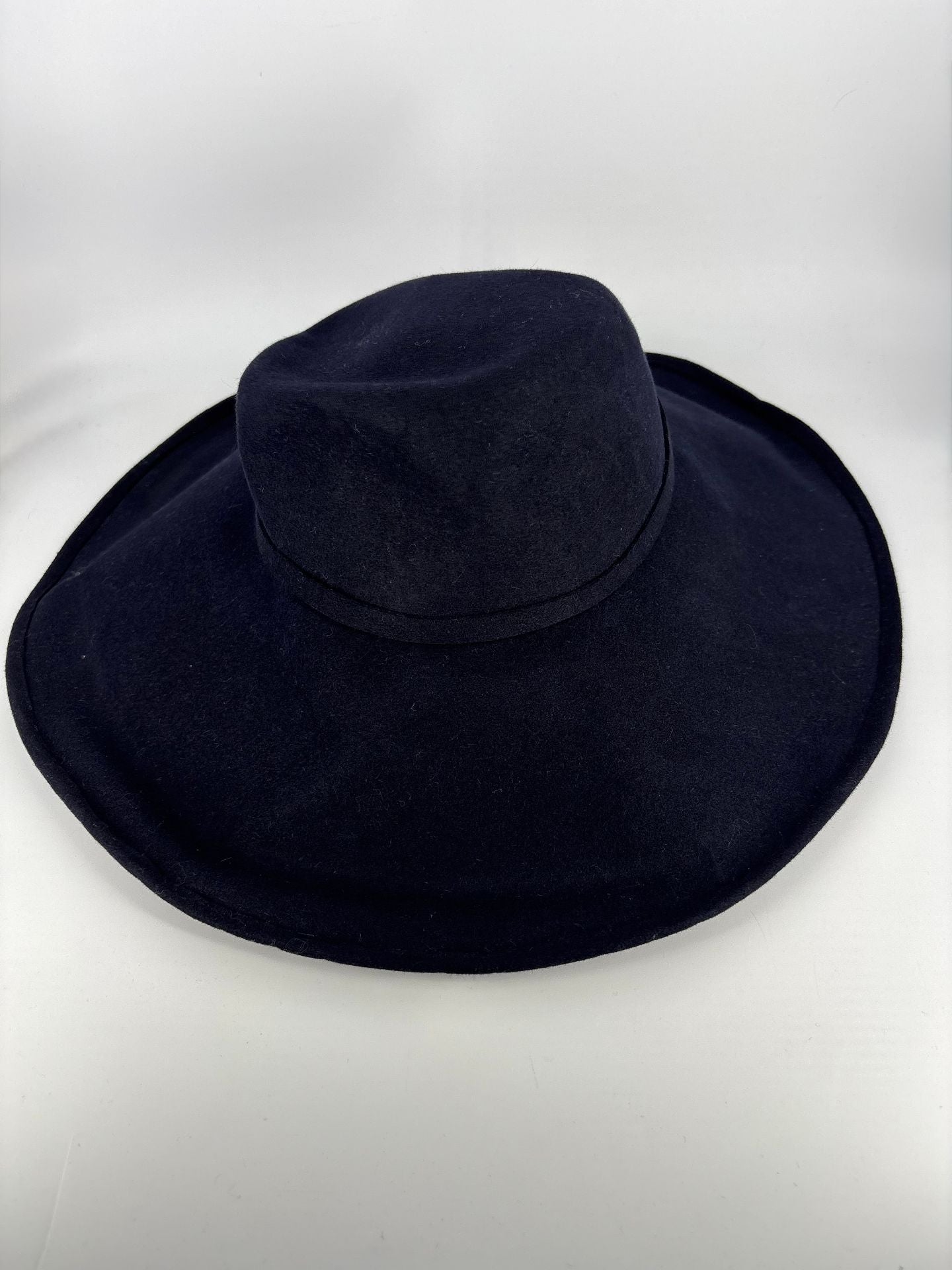 Chapeau en feutre marine Akris-4