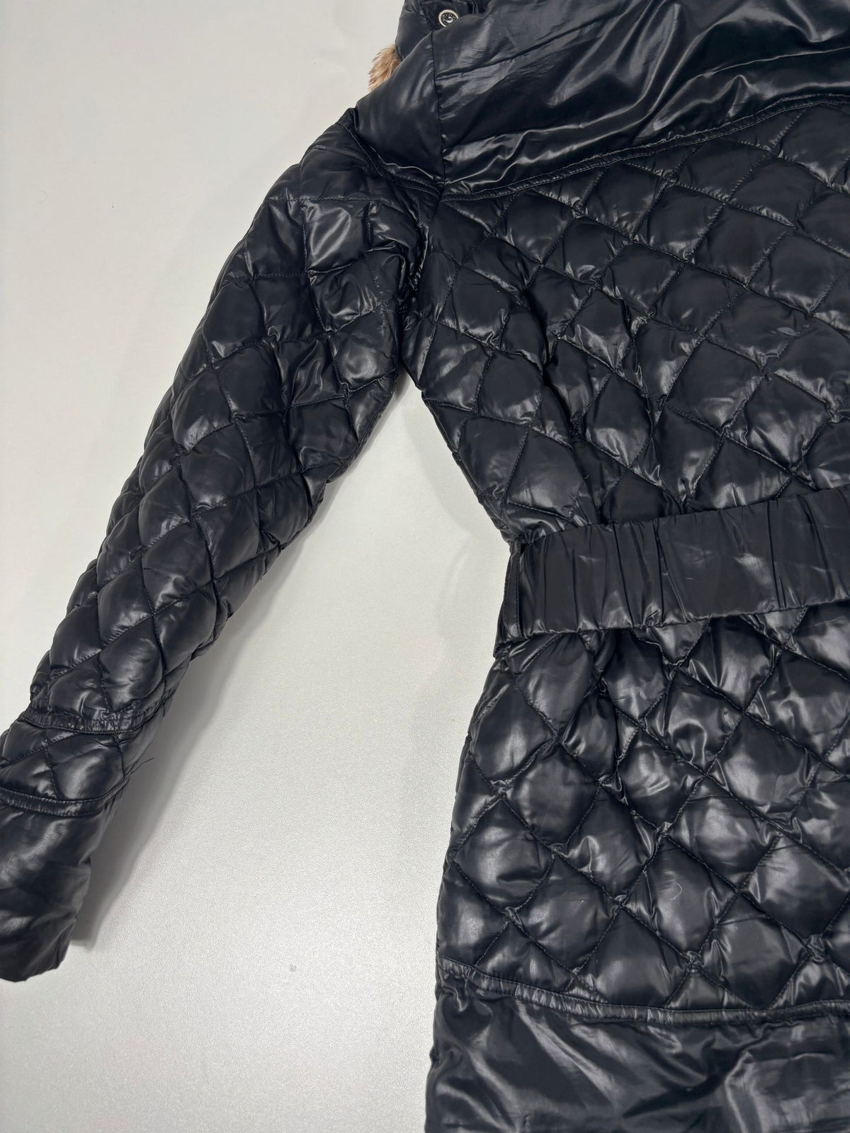 Doudoune longue EA7 Emporio Armani noire matelassée ceinturée – Taille XS-11