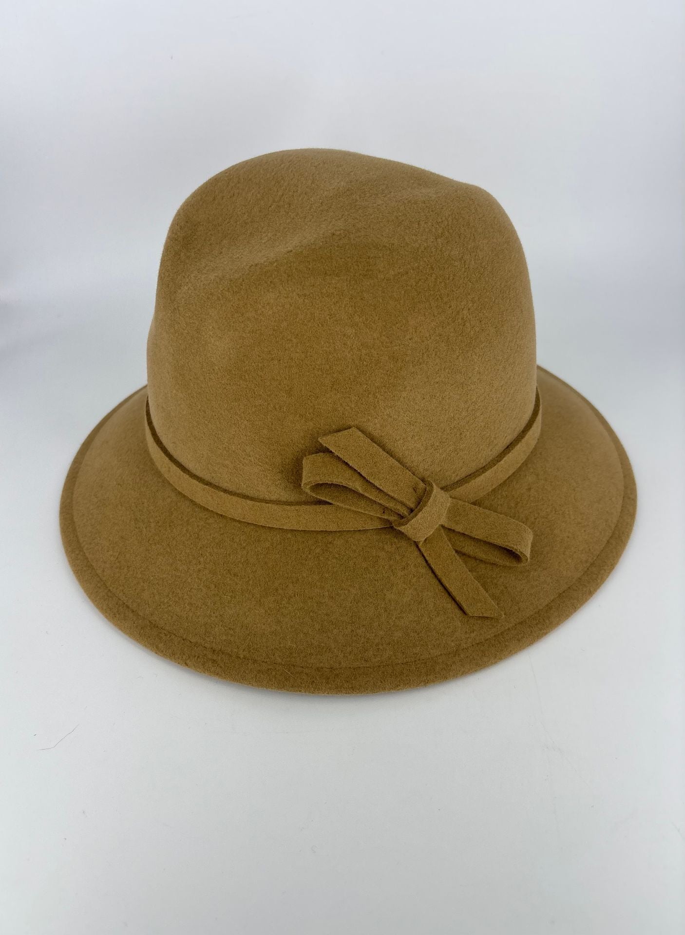 Chapeau Da-Me feutre laine marron camel nœud suédine