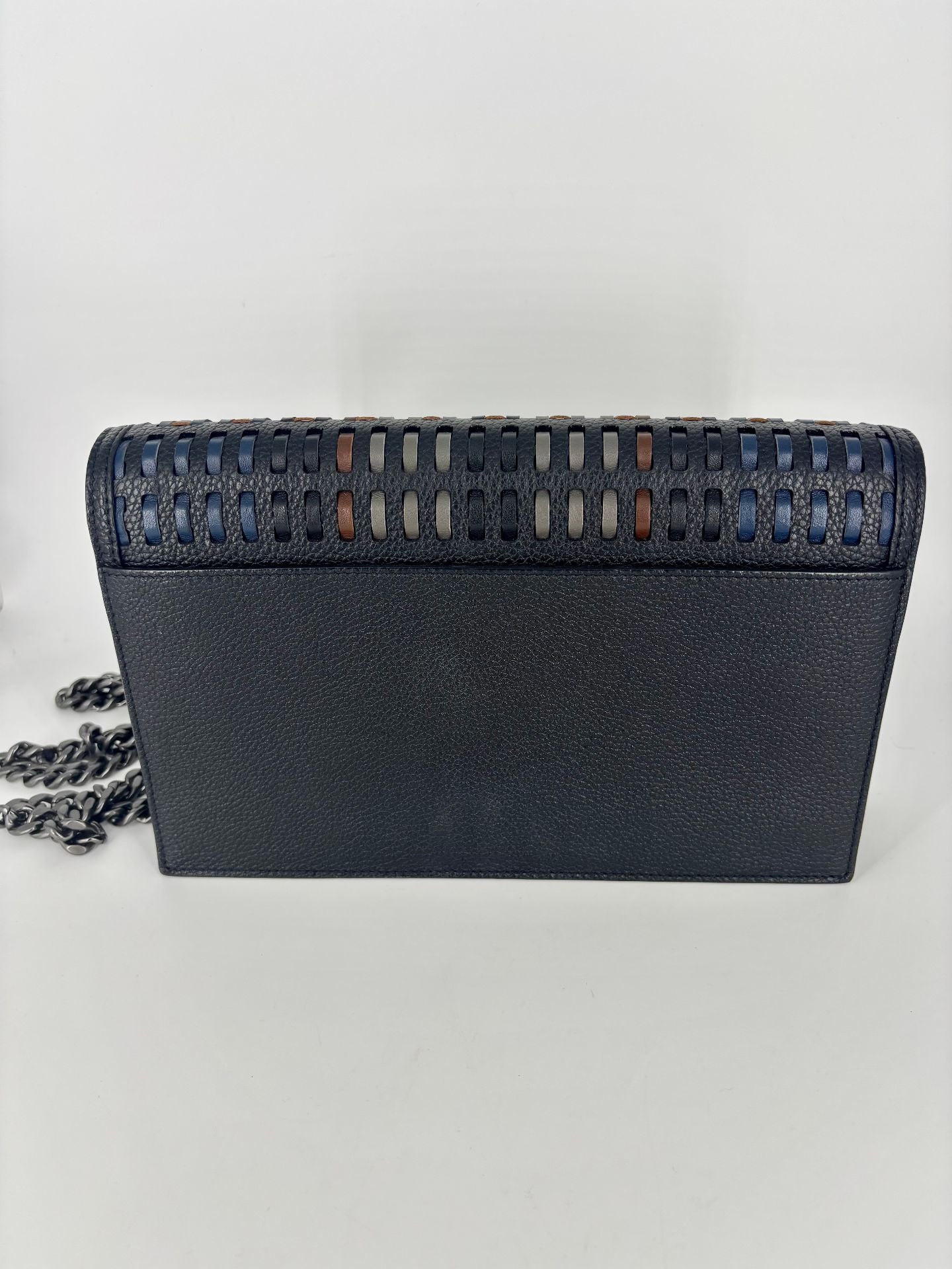 Sac Akris Anouk Little Day cuir tressé multicolore rabat corps noir fermoir trapèze – 24 × 16 cm-5