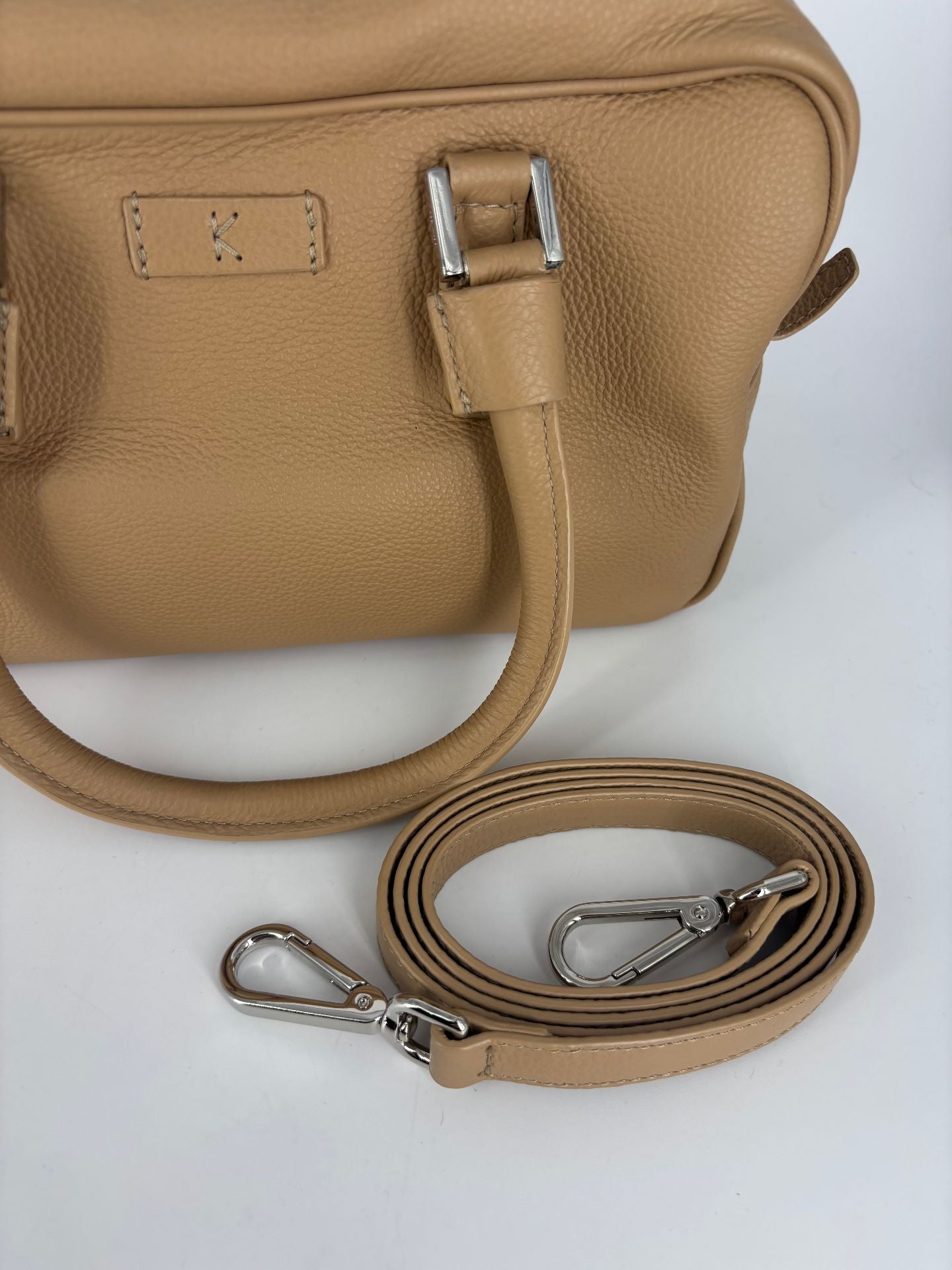 Sac Kiton cuir grainé beige sable format bowling double poignée – 29 × 16 cm-3
