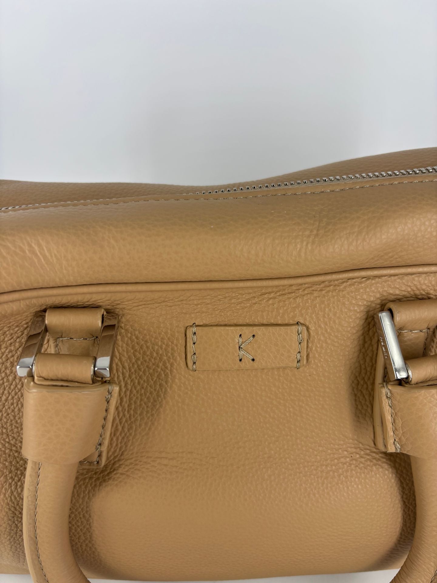 Sac Kiton cuir grainé beige sable format bowling double poignée – 29 × 16 cm-5