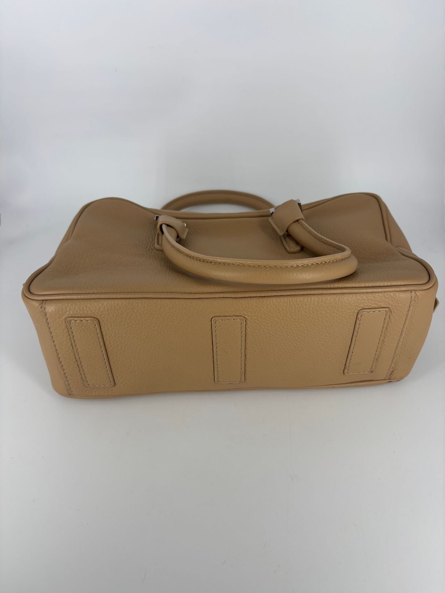 Sac Kiton cuir grainé beige sable format bowling double poignée – 29 × 16 cm-10