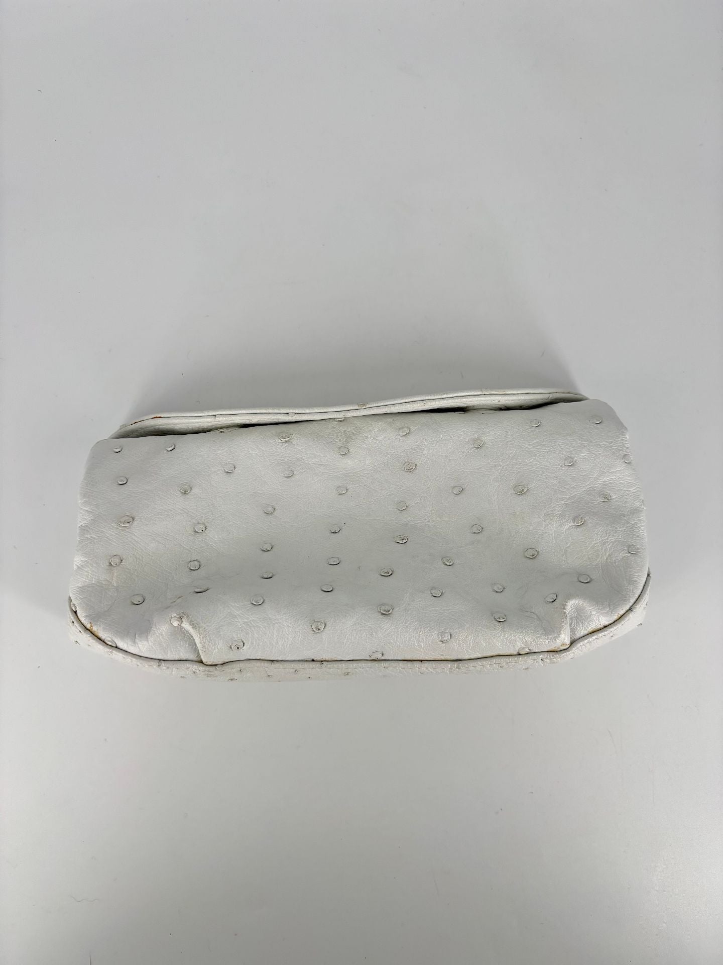 Pochette Akris cuir d'autruche véritable blanc rabat – 20x10 cm-2