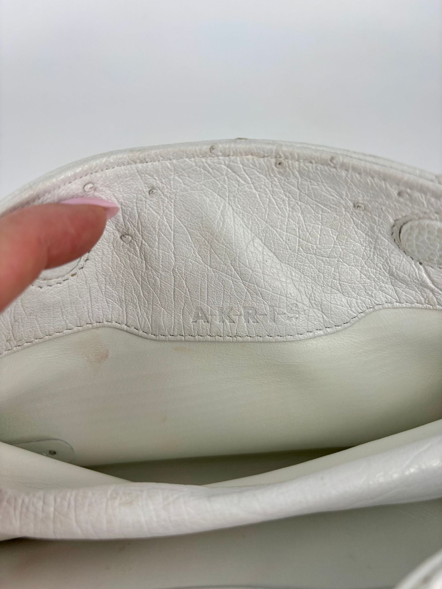 Pochette Akris cuir d'autruche véritable blanc rabat – 20x10 cm-8