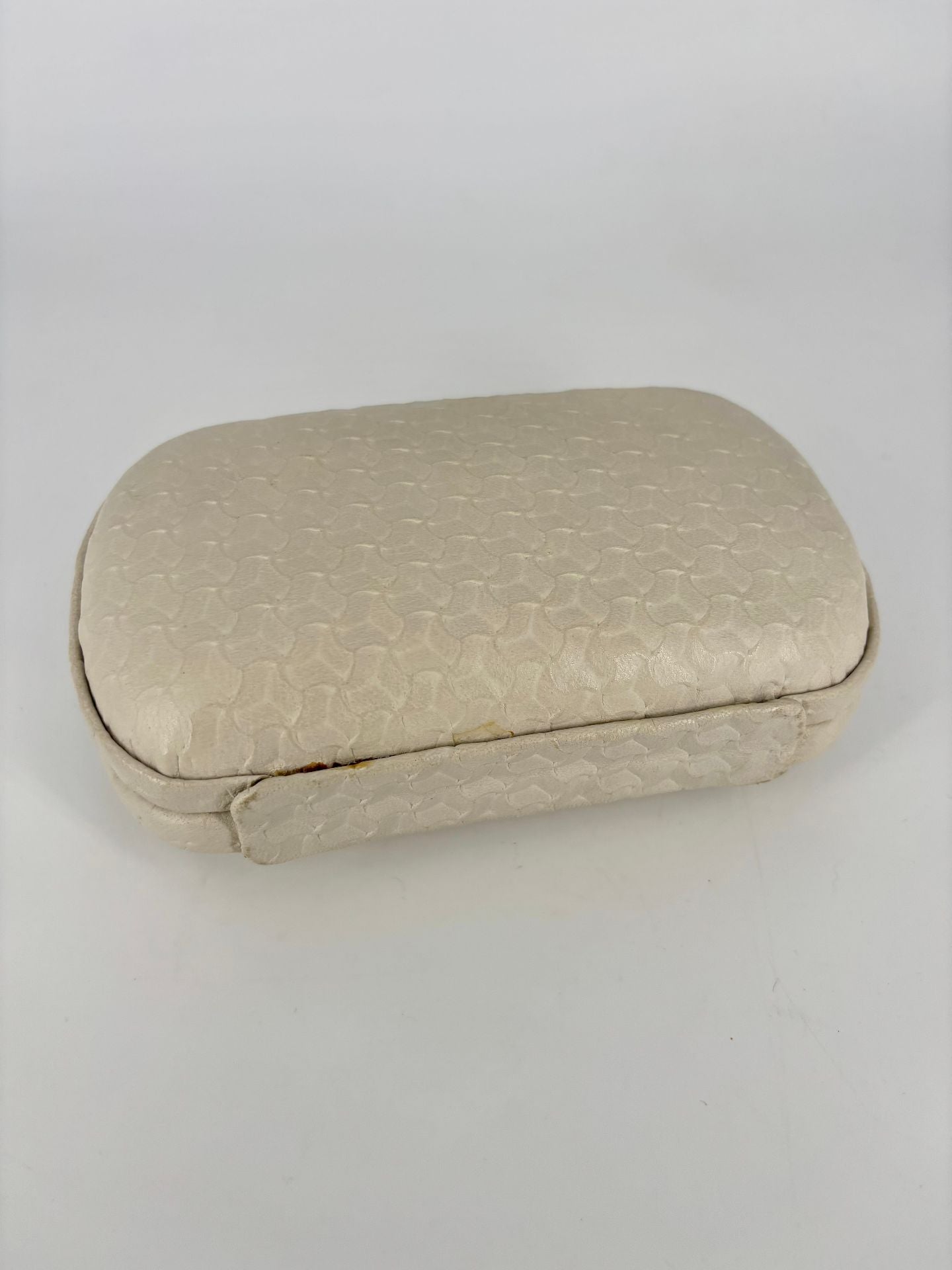Pochette Diane von Furstenberg cuir écailles beige fermoir argenté chaîne – 15 × 9 cm-7