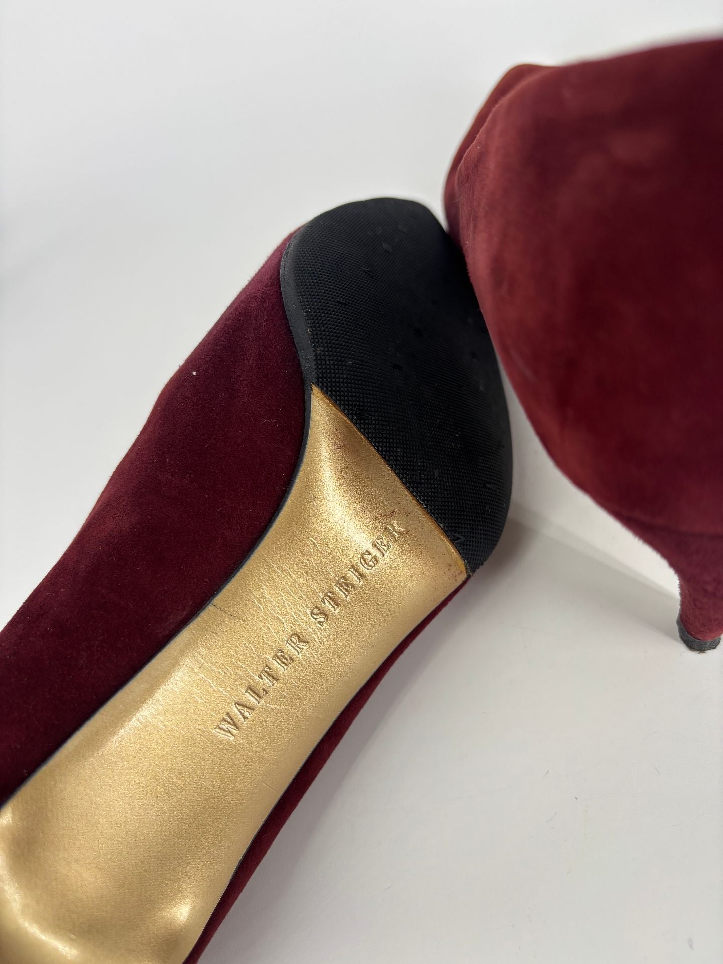 Escarpins Walter Steiger daim bordeaux bout pointu talon fin doublure cuir doré – T.41-9