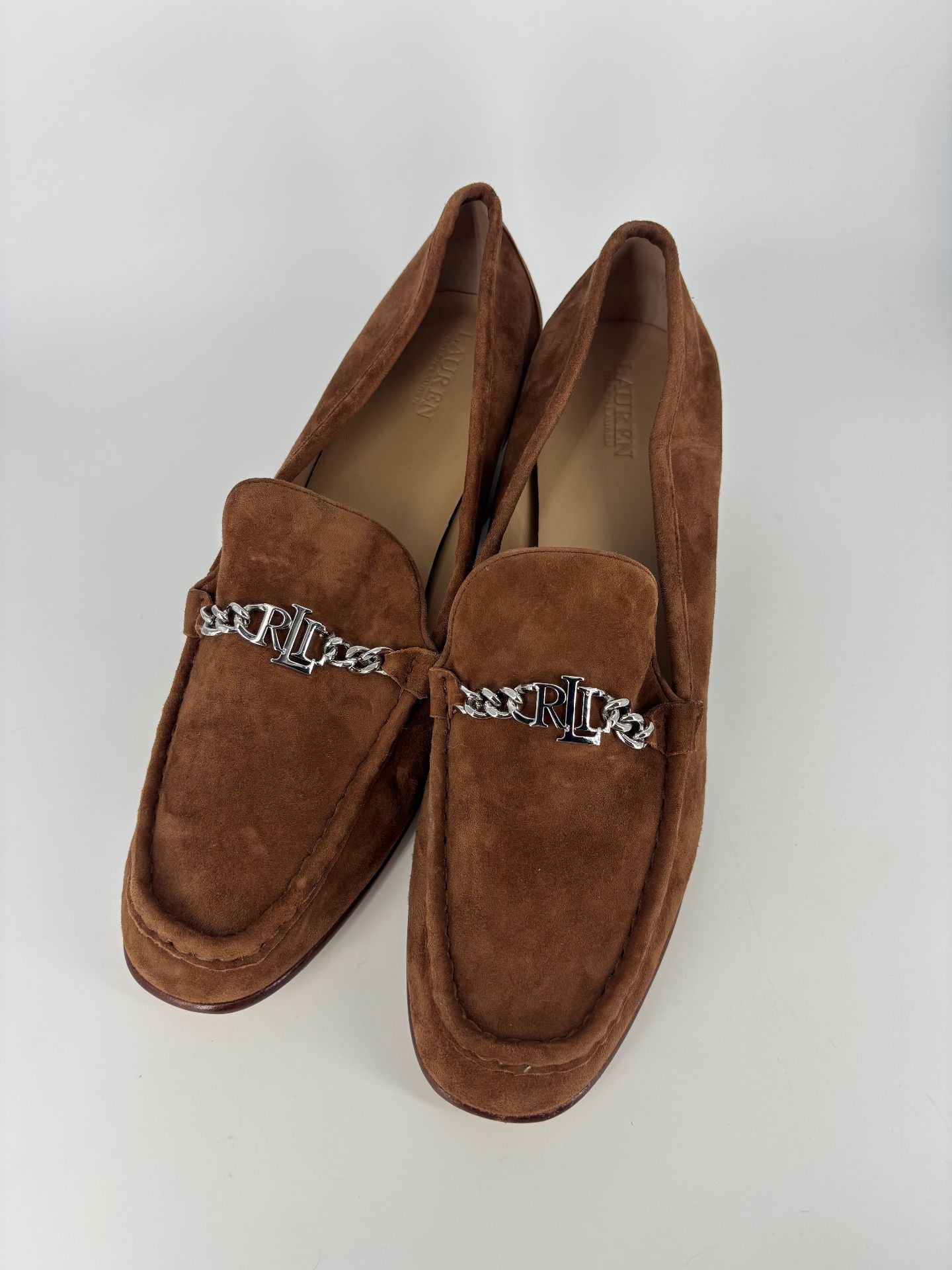 Mocassins Lauren Ralph Lauren daim camel chaîne argentée – Taille 42-5