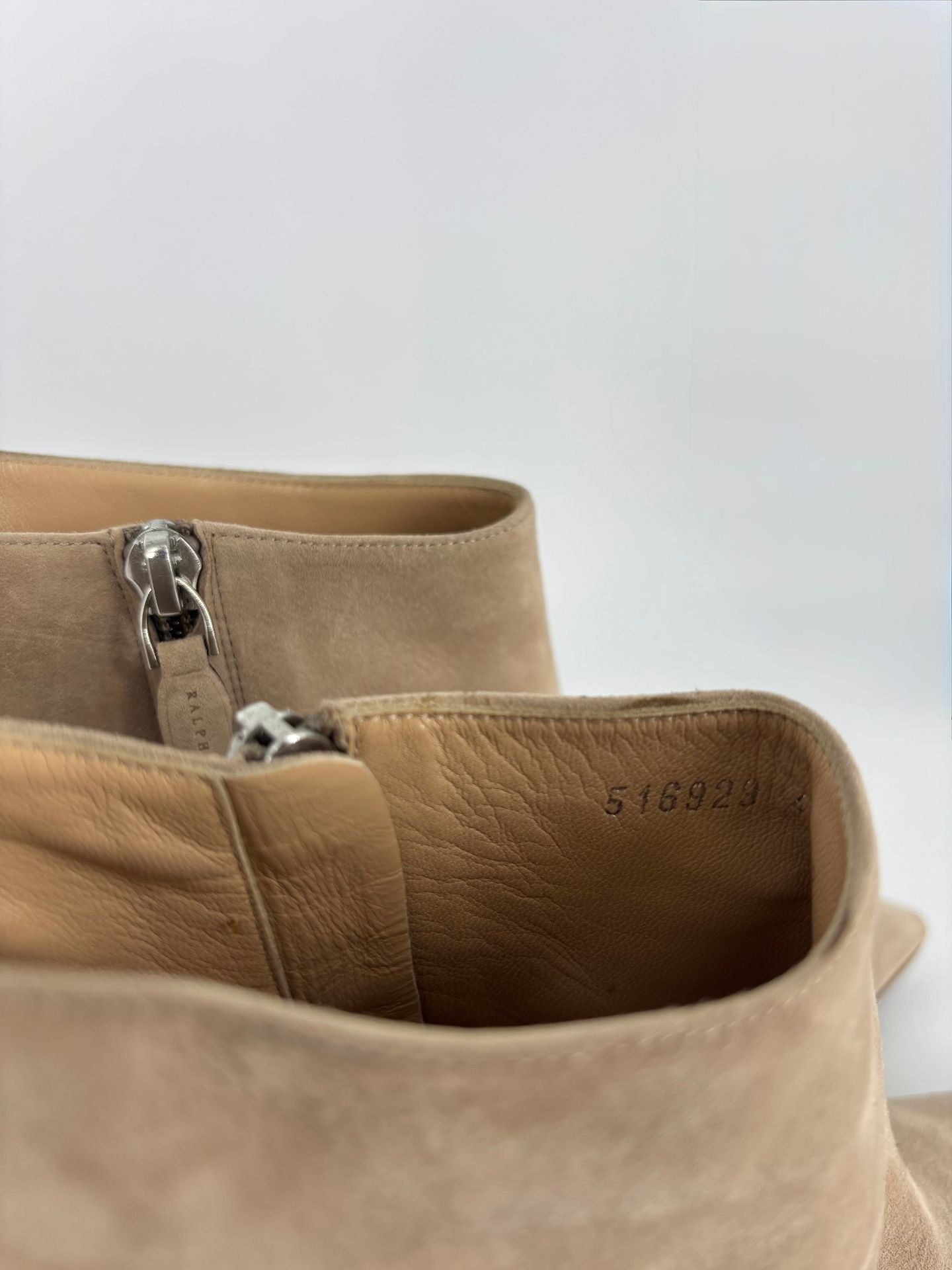 Bottines Ralph Lauren daim taupe bout pointu talon aiguille – T.41-7