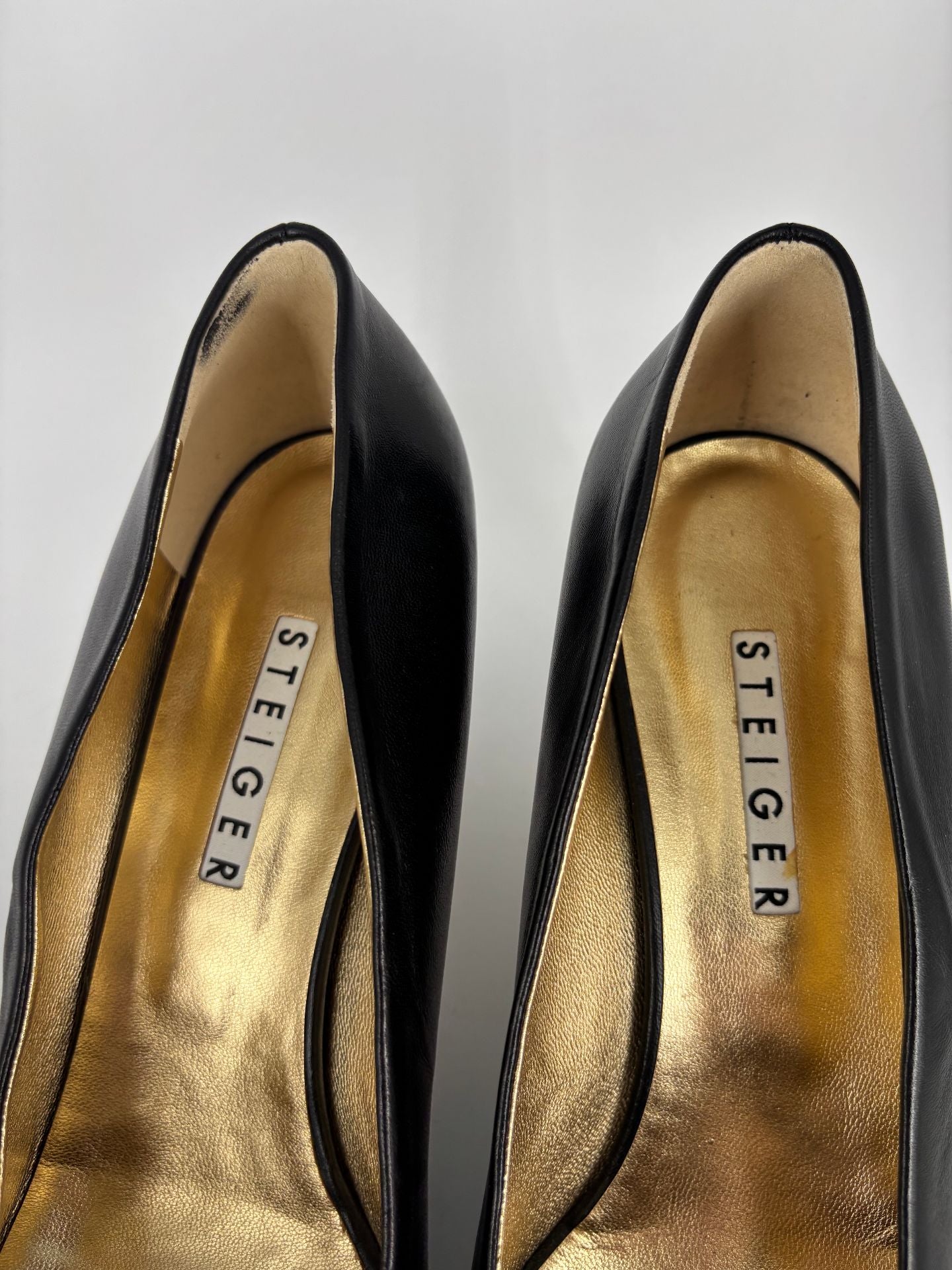 Escarpins Steiger cuir véritable noir bout pointu talon fin doublure cuir doré – T.41-3