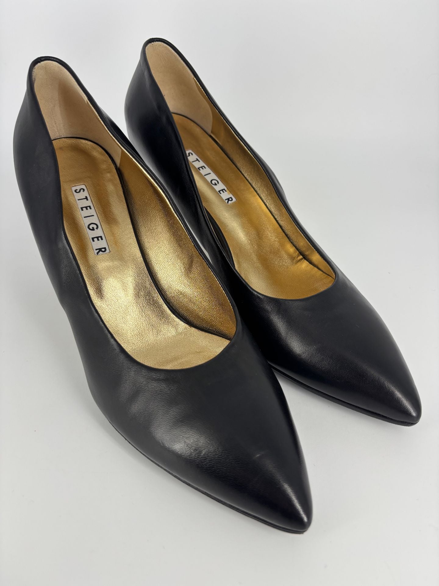 Escarpins Steiger cuir véritable noir bout pointu talon fin doublure cuir doré – T.41-7