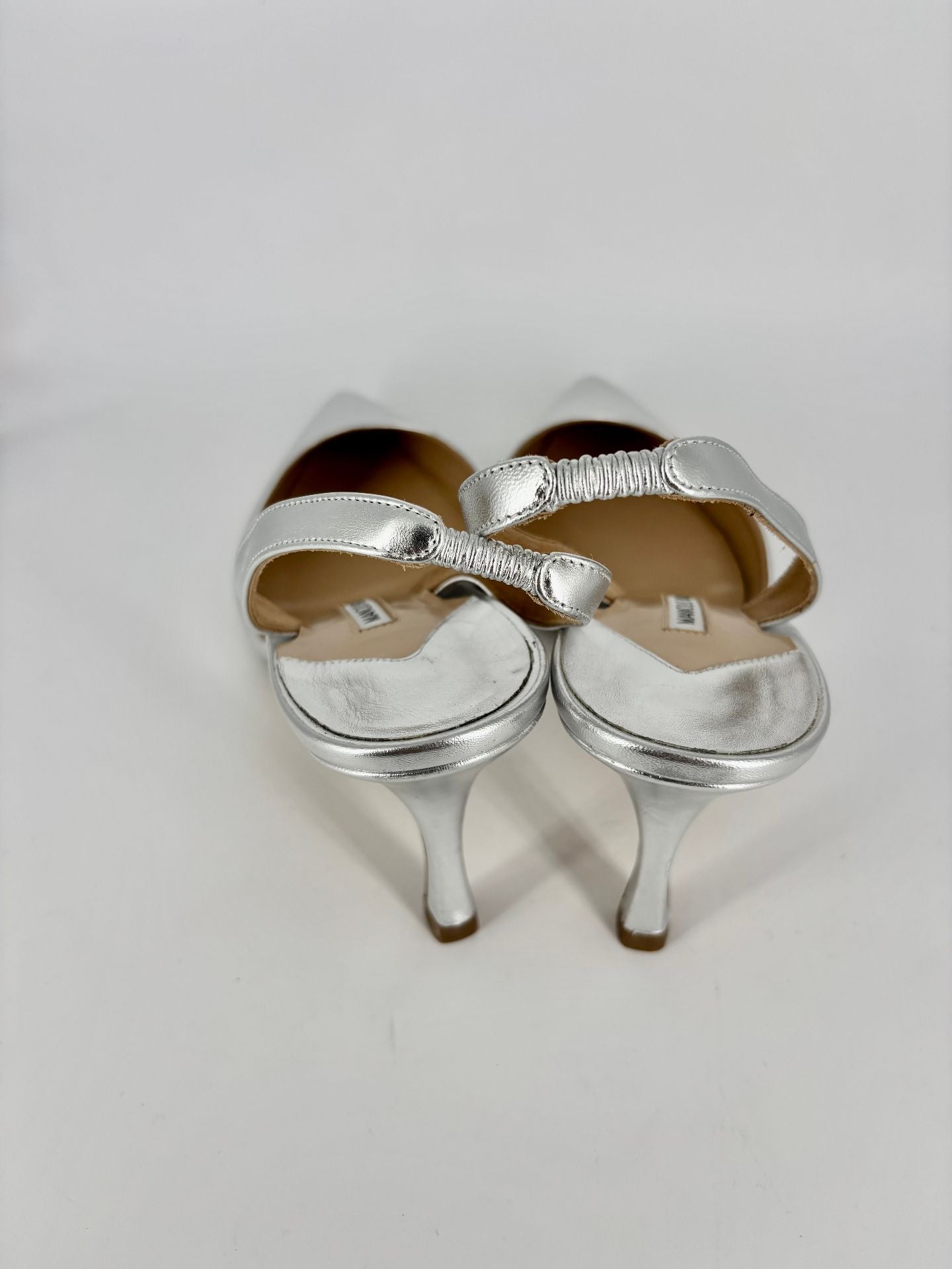 Escarpins Manolo Blahnik nappa agneau argenté bride arrière stiletto 70mm – T.42-7