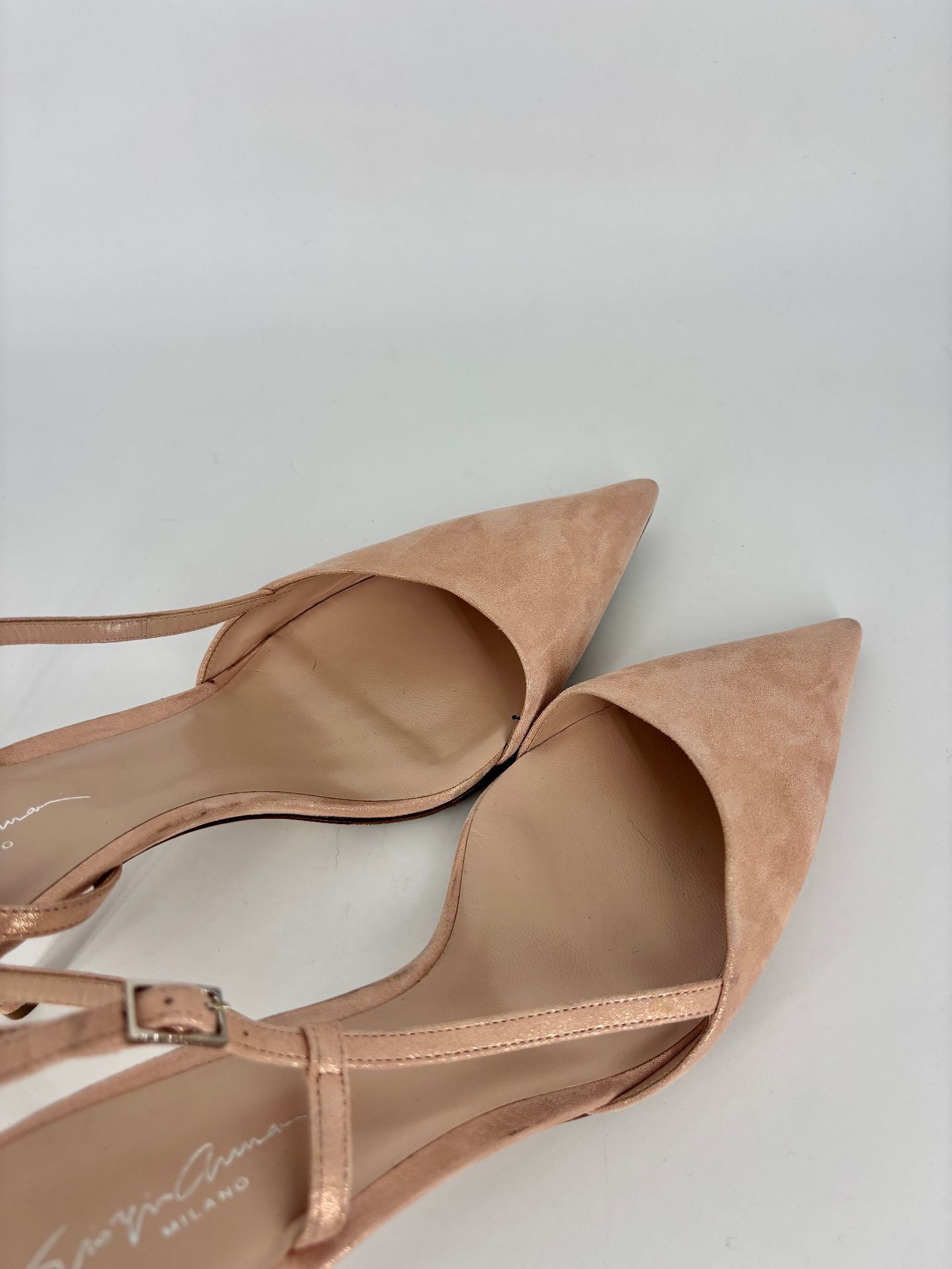 Escarpins Giorgio Armani daim rose poudré métallisé bride arrière talon fin – T.42-8