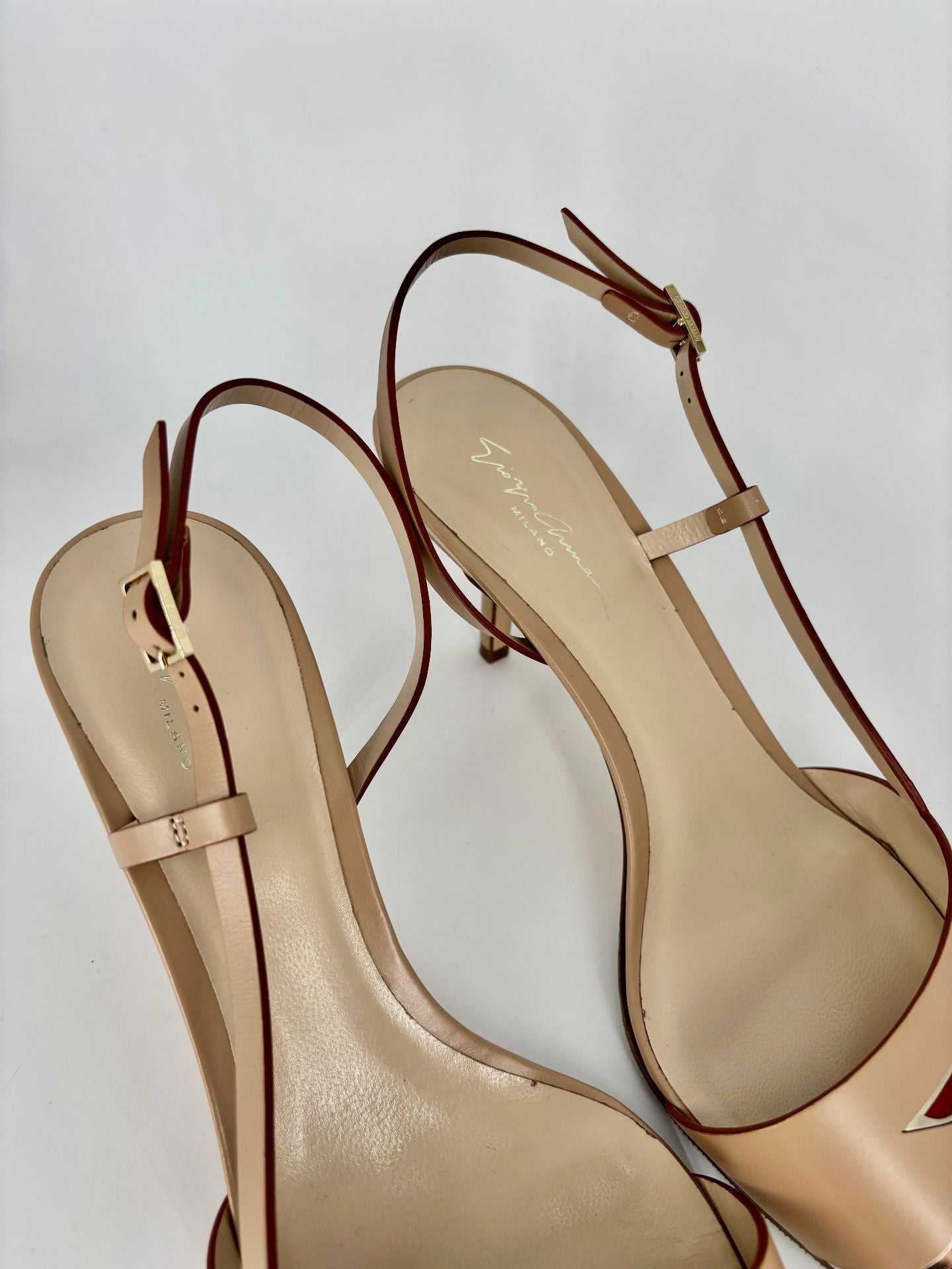 Escarpins Giorgio Armani cuir beige motif animalier daim bordures miroir stiletto – T.42-5