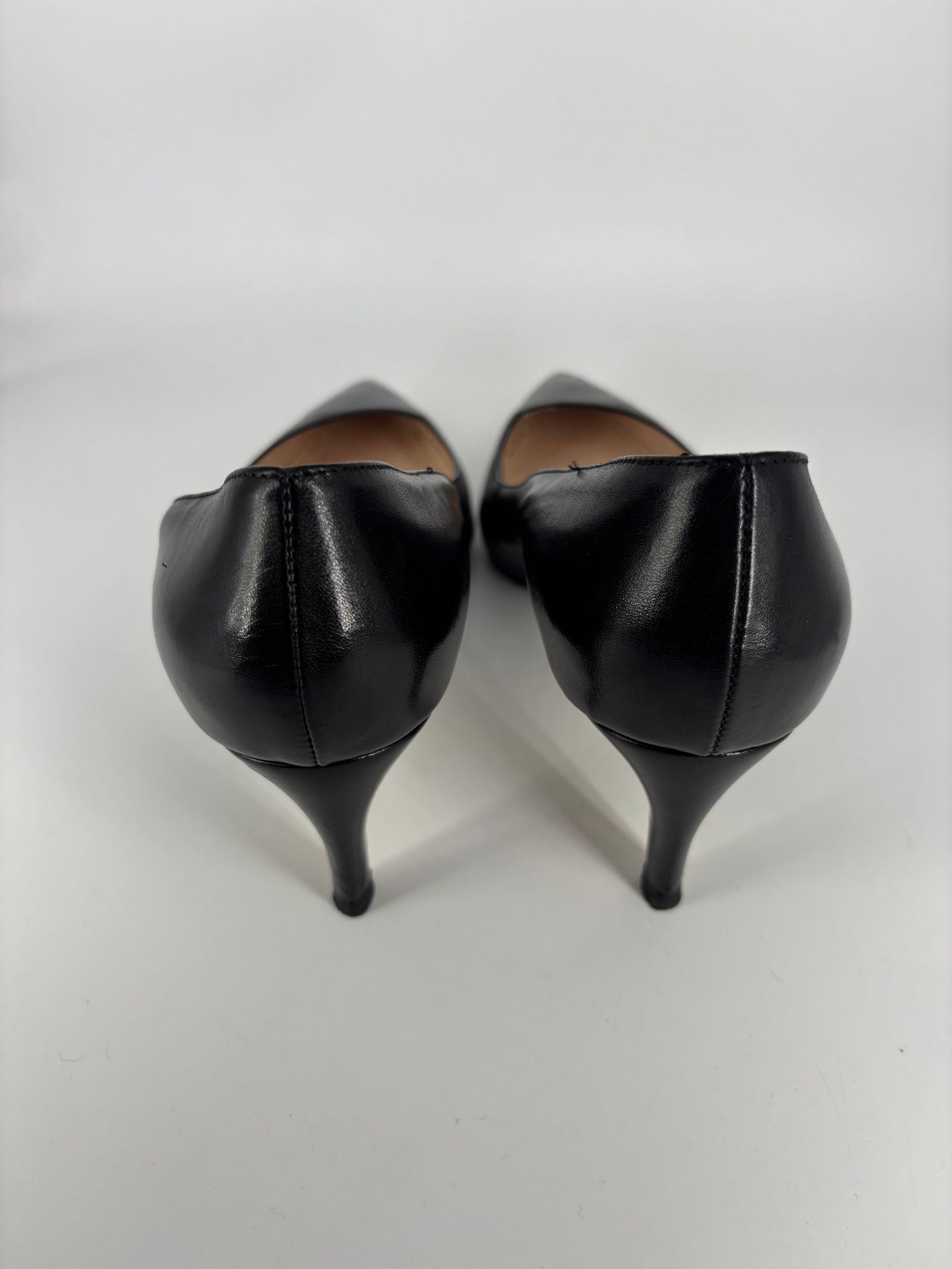 Escarpins Giorgio Armani cuir noir bout pointu talon mi-haut – T.41-8