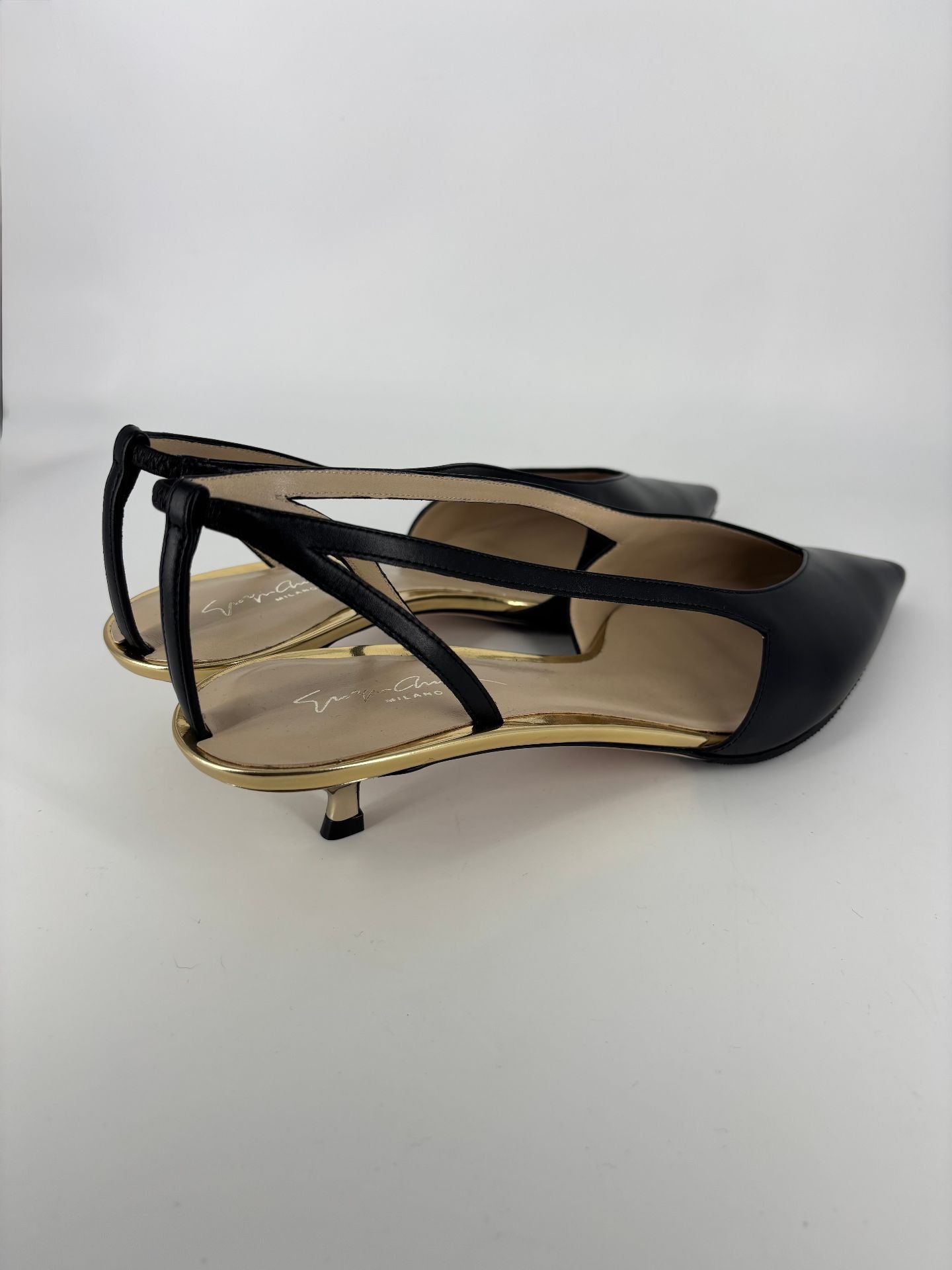 Escarpins Giorgio Armani cuir veau noir empiècements miroir argenté découpes – T.42-8