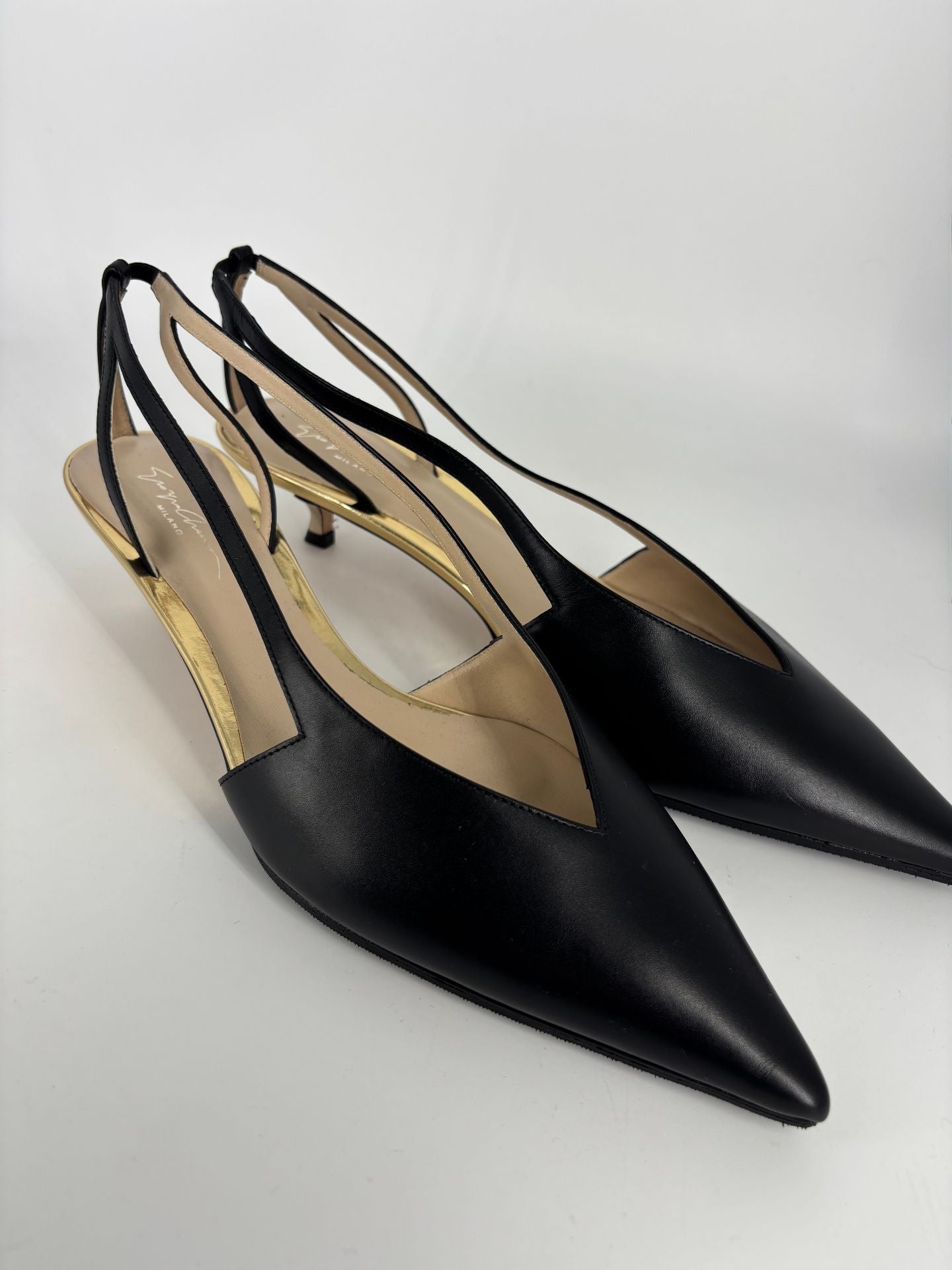 Escarpins Giorgio Armani cuir veau noir empiècements miroir argenté découpes – T.42-9