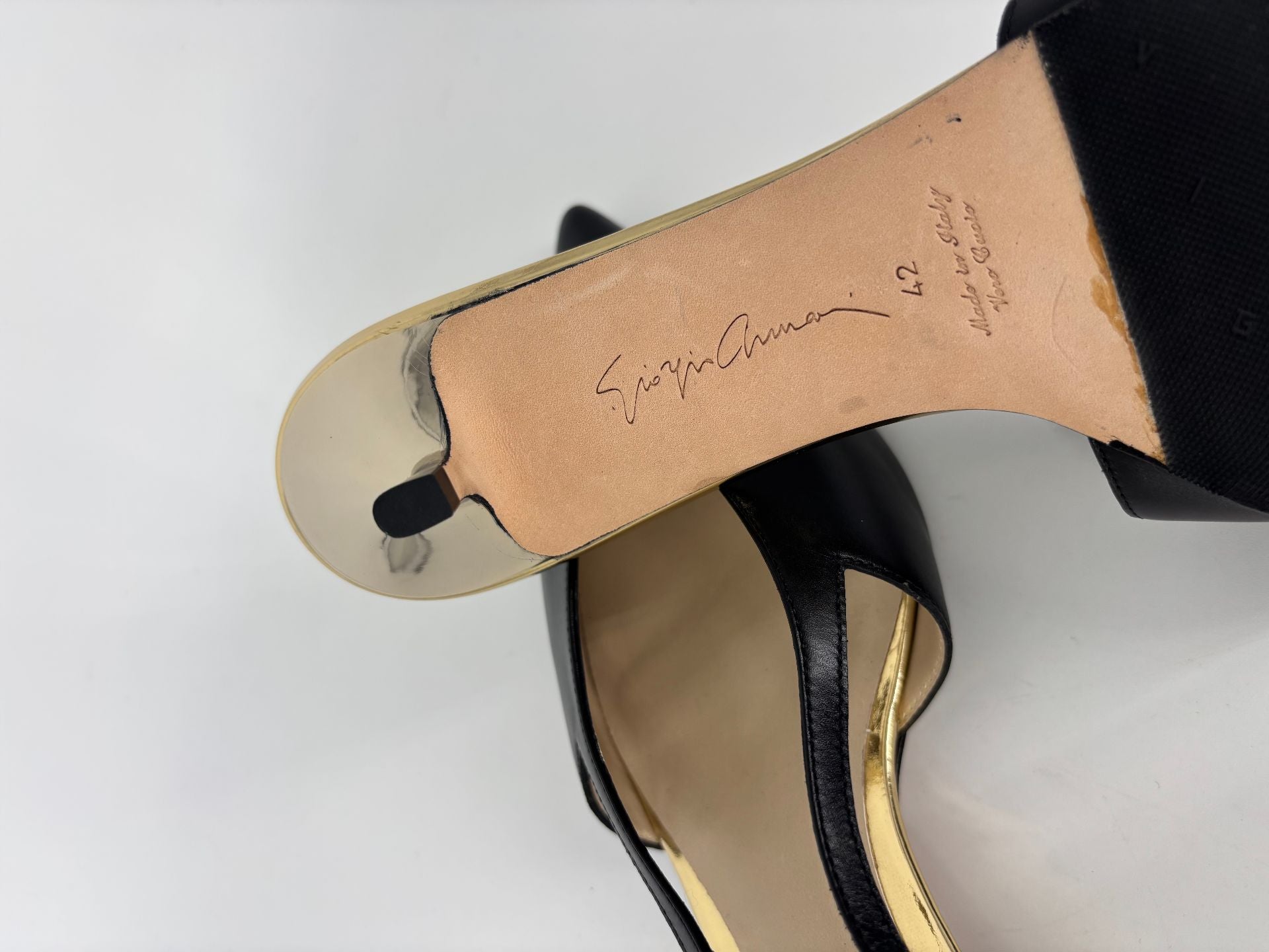 Escarpins Giorgio Armani cuir veau noir empiècements miroir argenté découpes – T.42-11