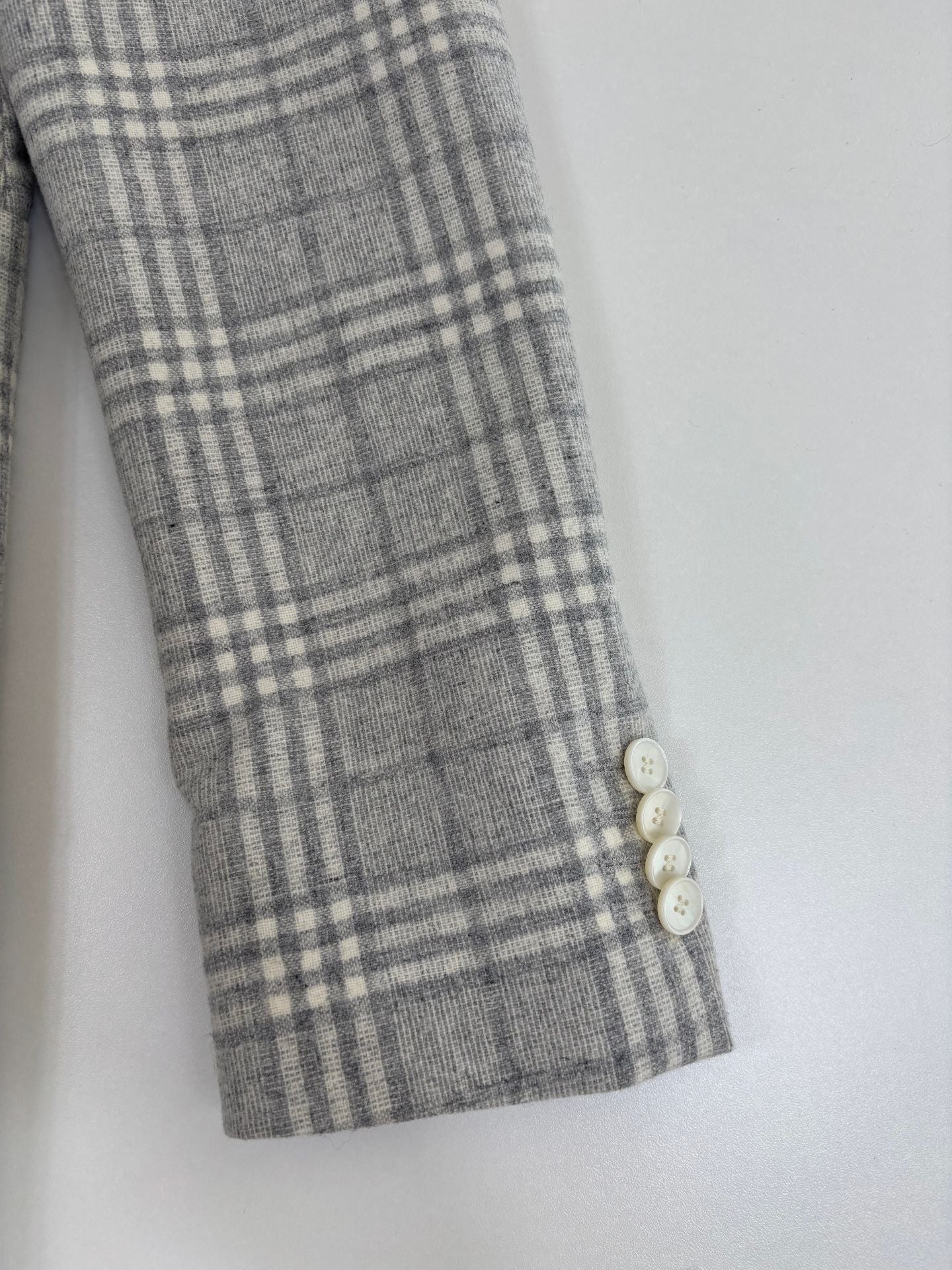 Blazer Crisoni Monte-Carlo laine Angelico carreaux gris écru revers pointus – T.42-4