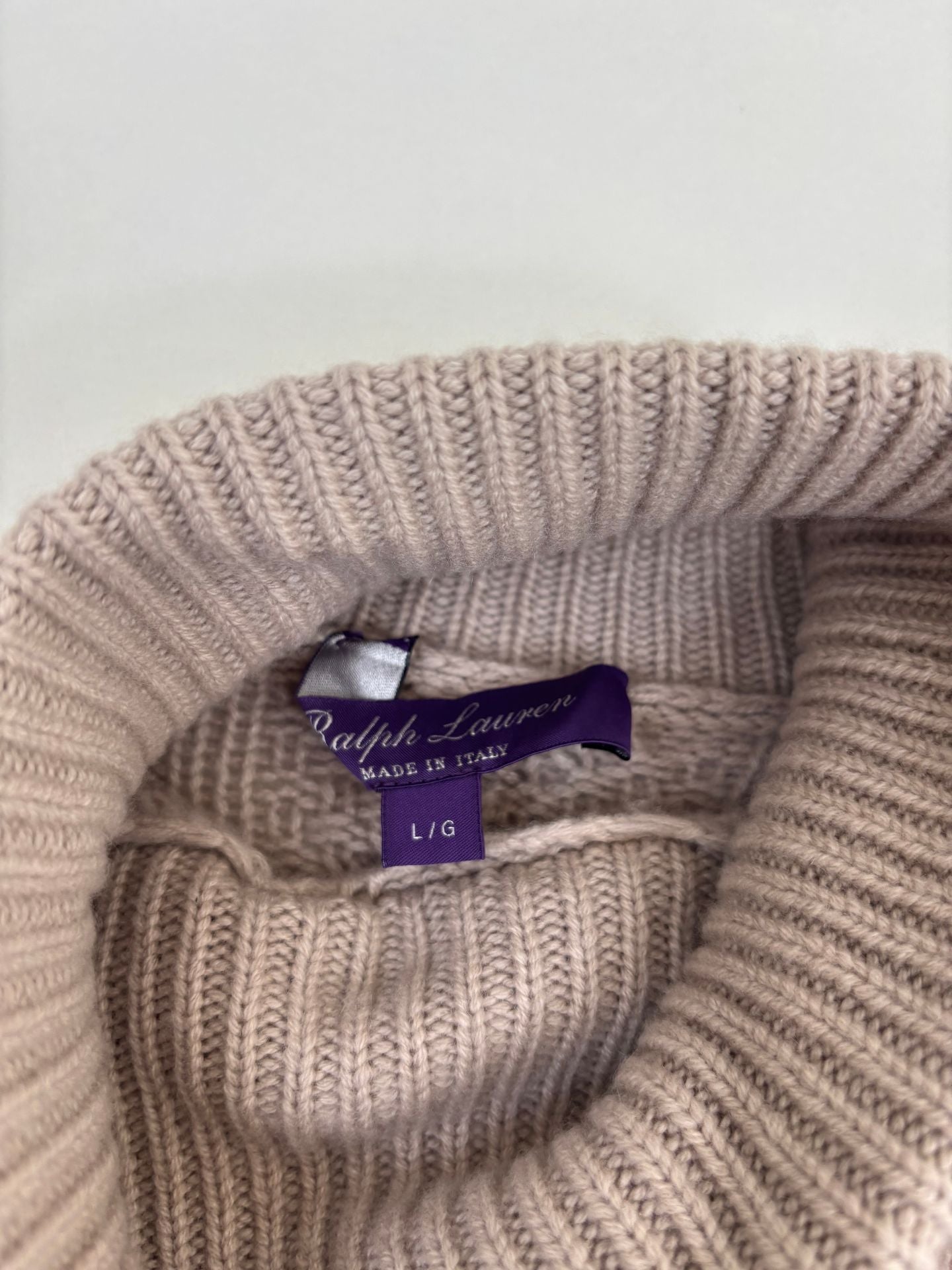 Pull col roulé Ralph Lauren Purple Label torsadé taupe dégradé argenté oversize – T.L-4