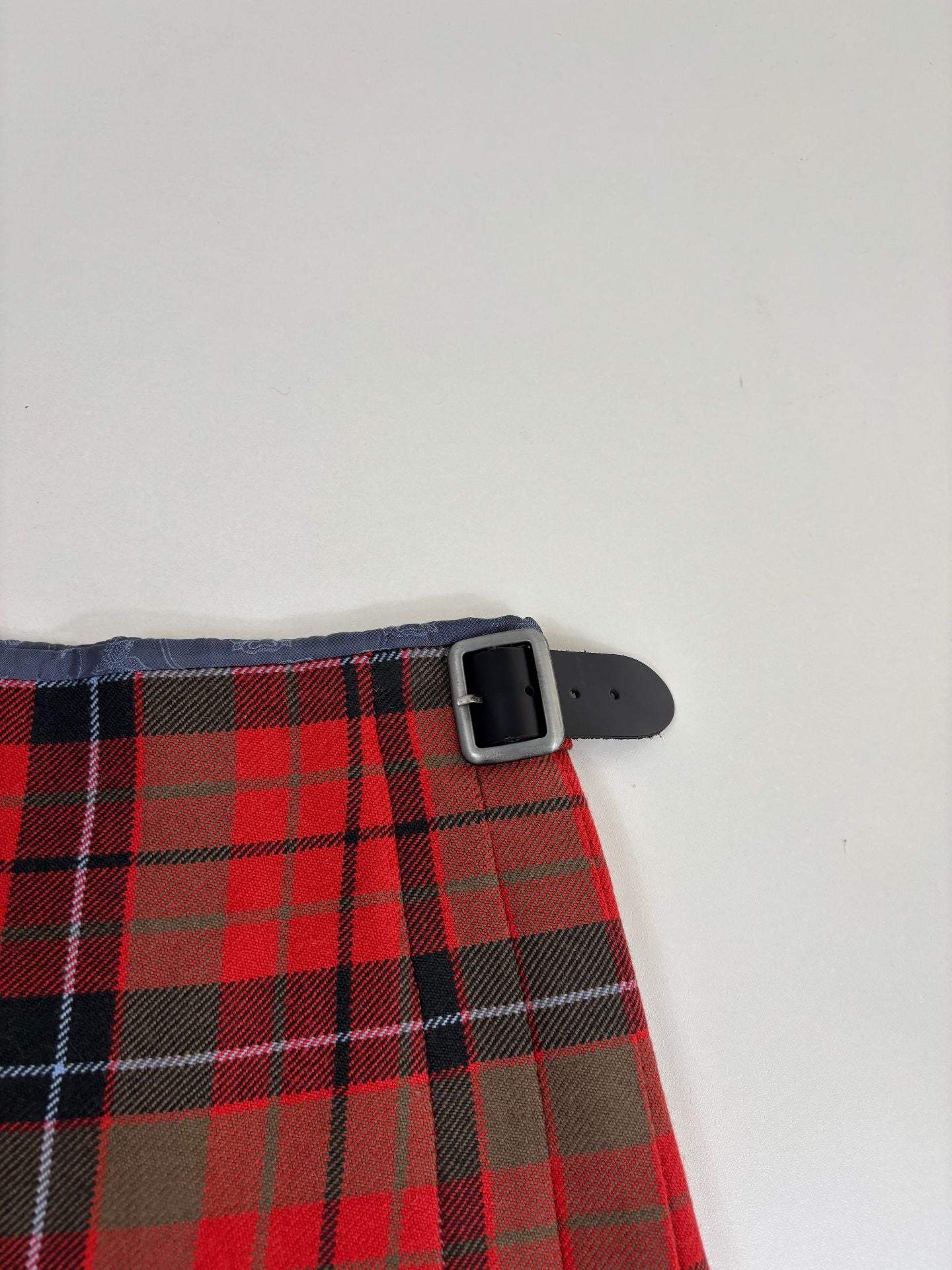 Kilt Harris Tweed 100% laine vierge tartan rouge kaki noir sangles cuir – T.38-4